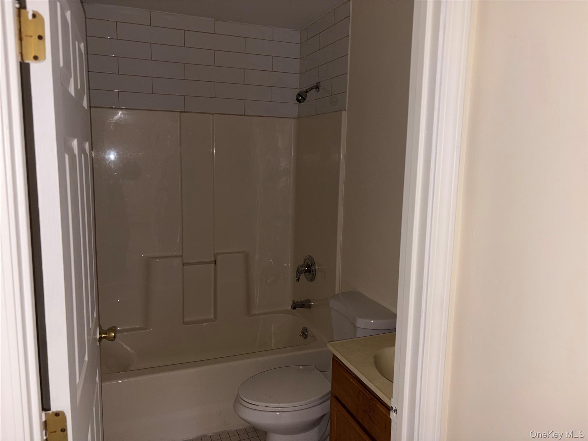 Single Family Elton  Bronx, NY 10451, MLS-945618-23