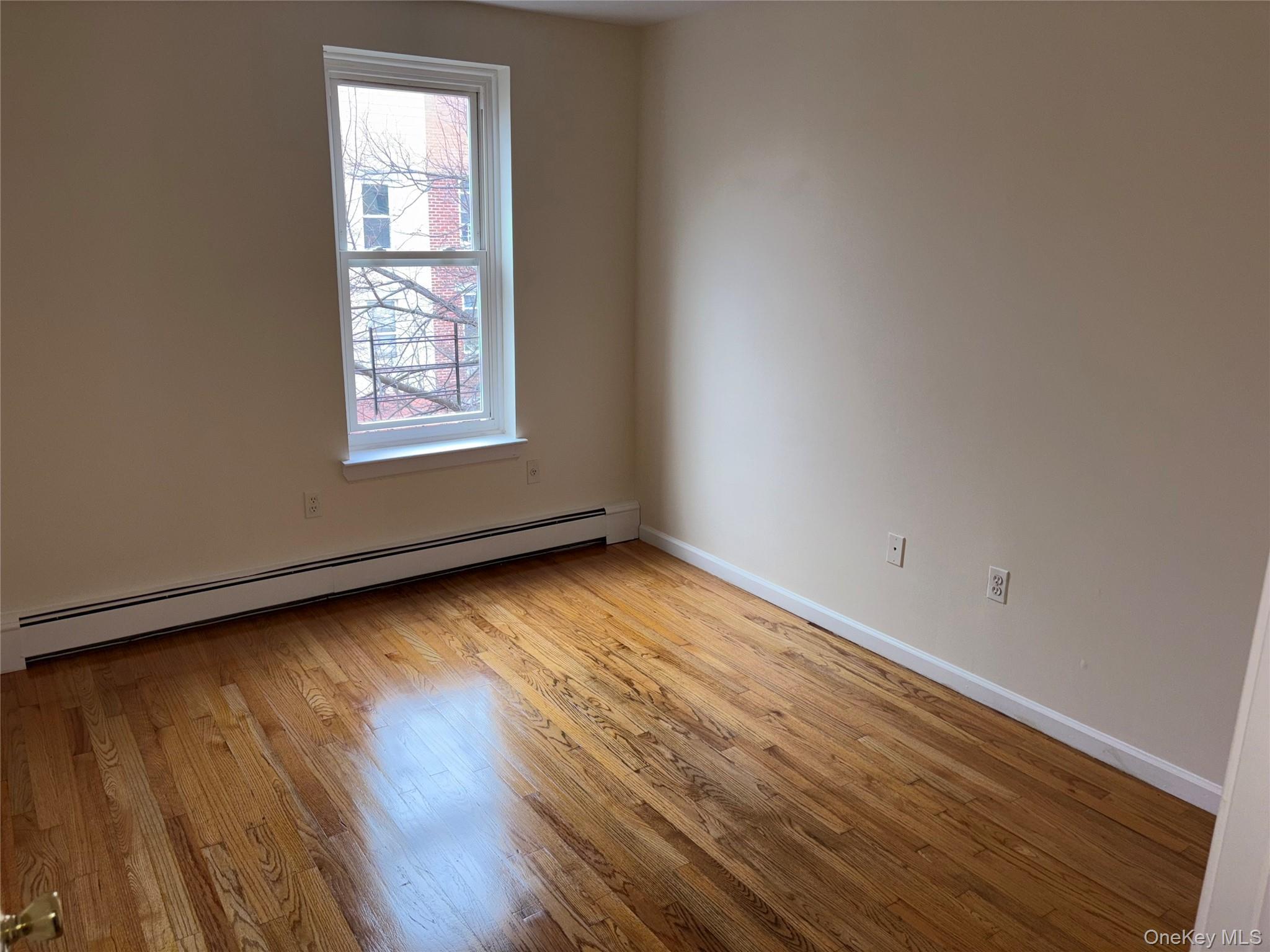 Single Family Elton  Bronx, NY 10451, MLS-945618-33