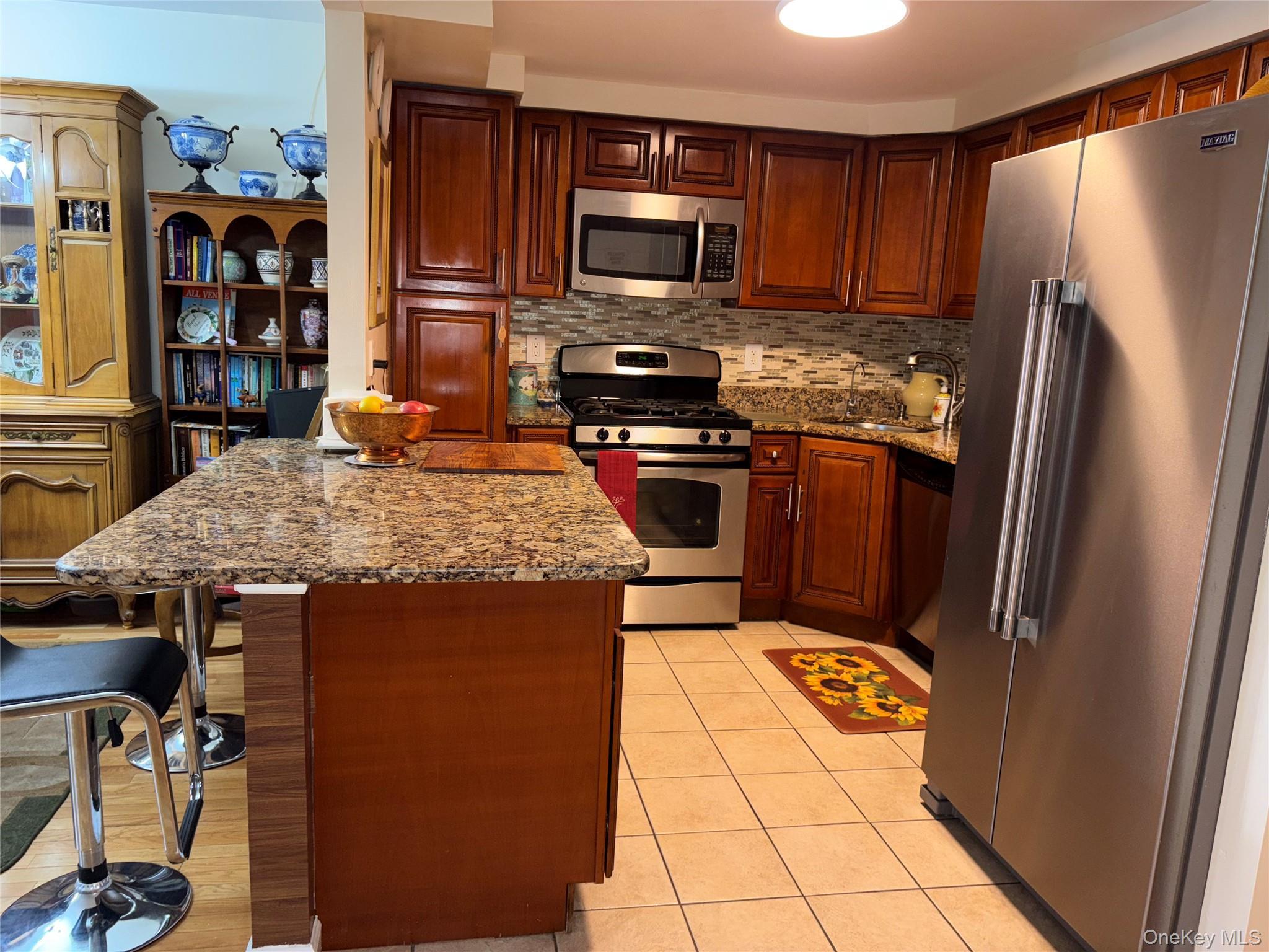 Single Family Elton  Bronx, NY 10451, MLS-945618-6