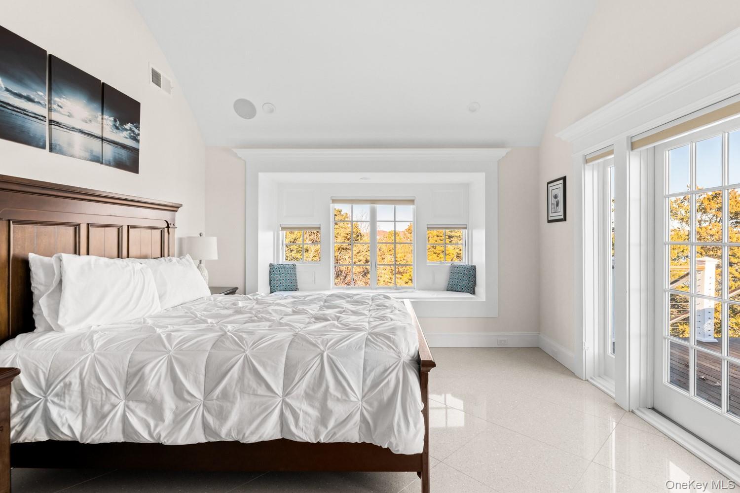 Single Family Ludlow Lane  Suffolk County, NY 11946, MLS-945631-42