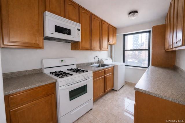 Coop Grand Manhattan, NY 10002, MLS-945637-12