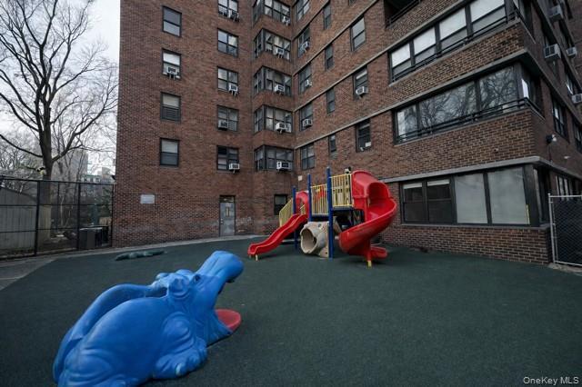 Coop Grand Manhattan, NY 10002, MLS-945637-4