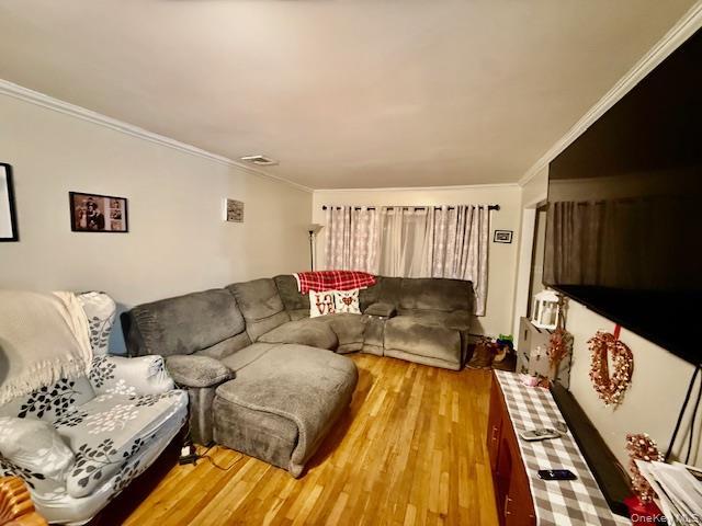 Single Family Woodside  Nassau County, NY 11793, MLS-945679-2