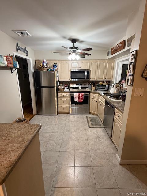 Single Family Woodside  Nassau County, NY 11793, MLS-945679-3