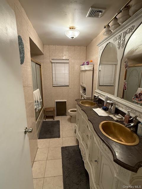 Single Family Woodside  Nassau County, NY 11793, MLS-945679-5