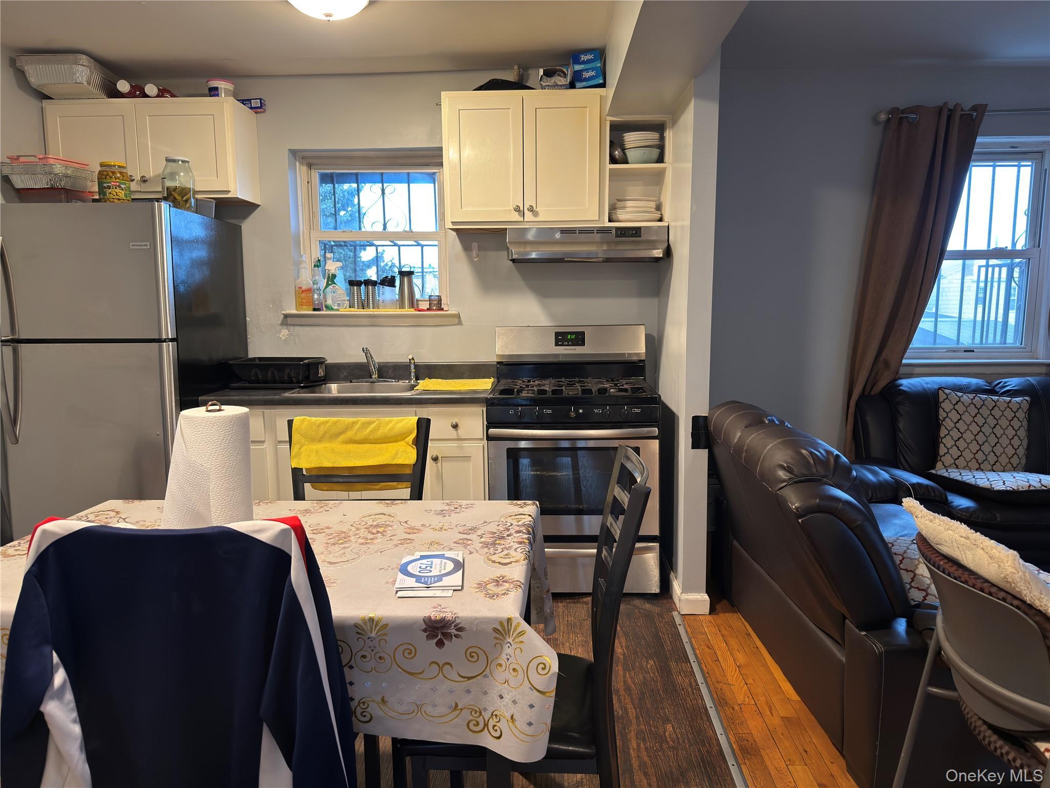 Single Family 69th  Queens, NY 11378, MLS-945680-4