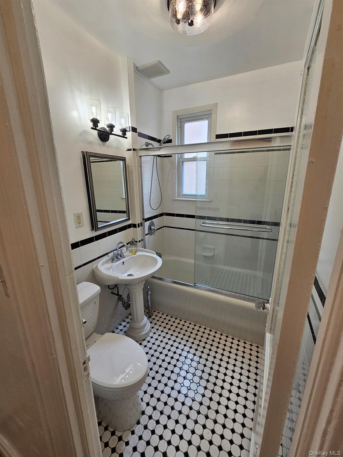 Single Family Jamaica Queens, NY 11421, MLS-945698-22