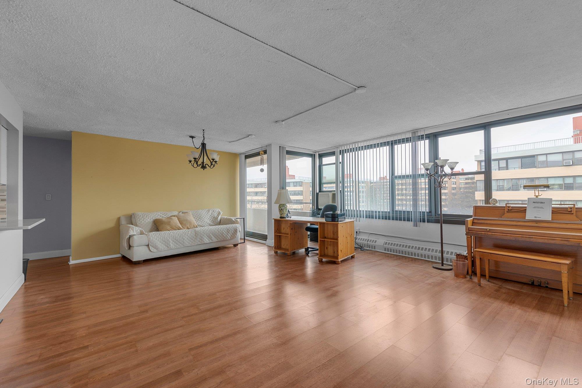 Coop 9th Ave  Queens, NY 11357, MLS-945730-4