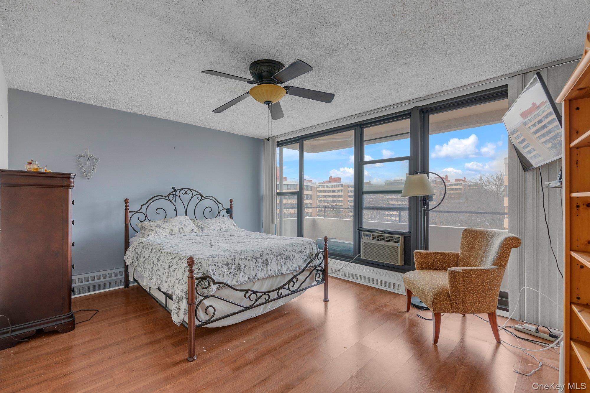 Coop 9th Ave  Queens, NY 11357, MLS-945730-7