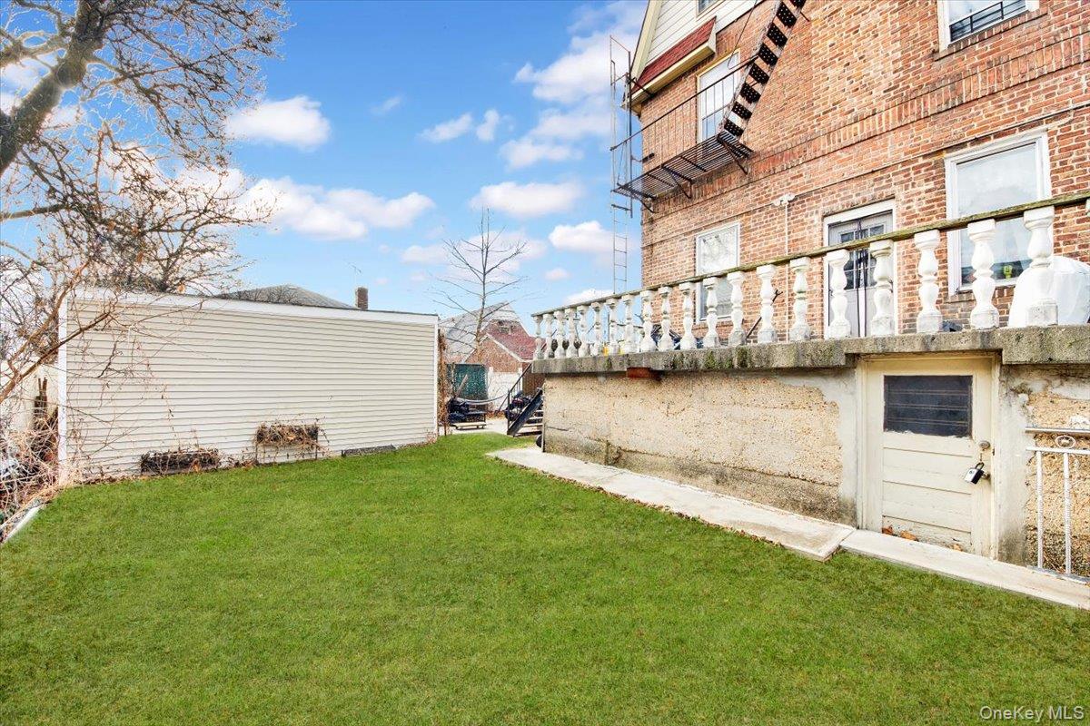 Single Family Morgan  Bronx, NY 10469, MLS-945736-34