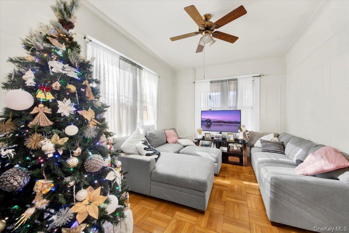 Single Family Morgan  Bronx, NY 10469, MLS-945736-5