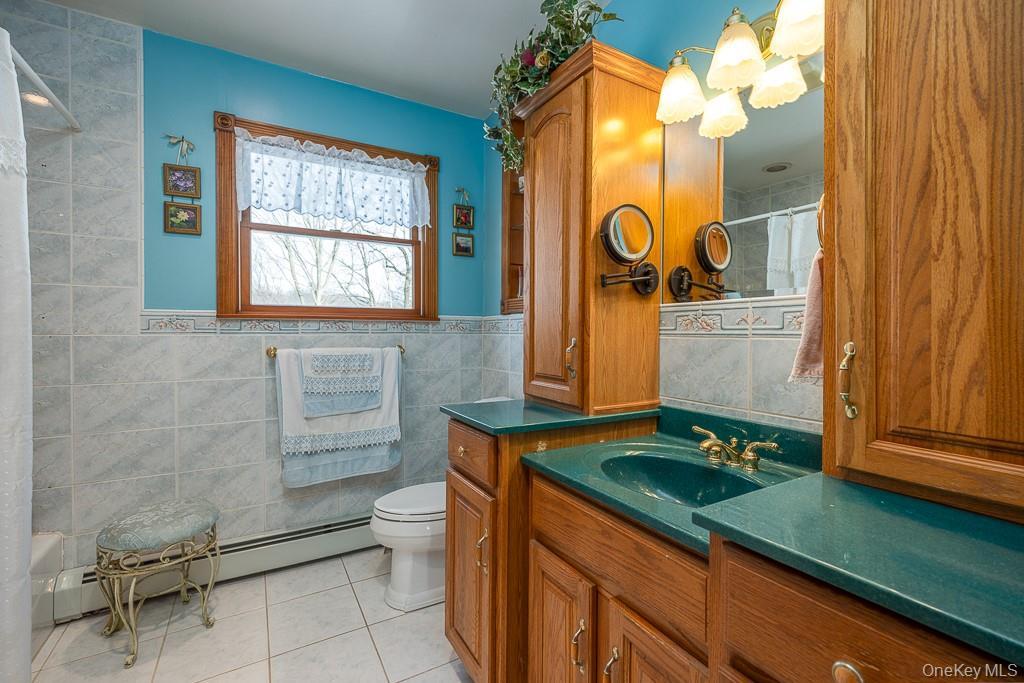 Single Family Georgian  Rockland County, NY 10980, MLS-945832-19