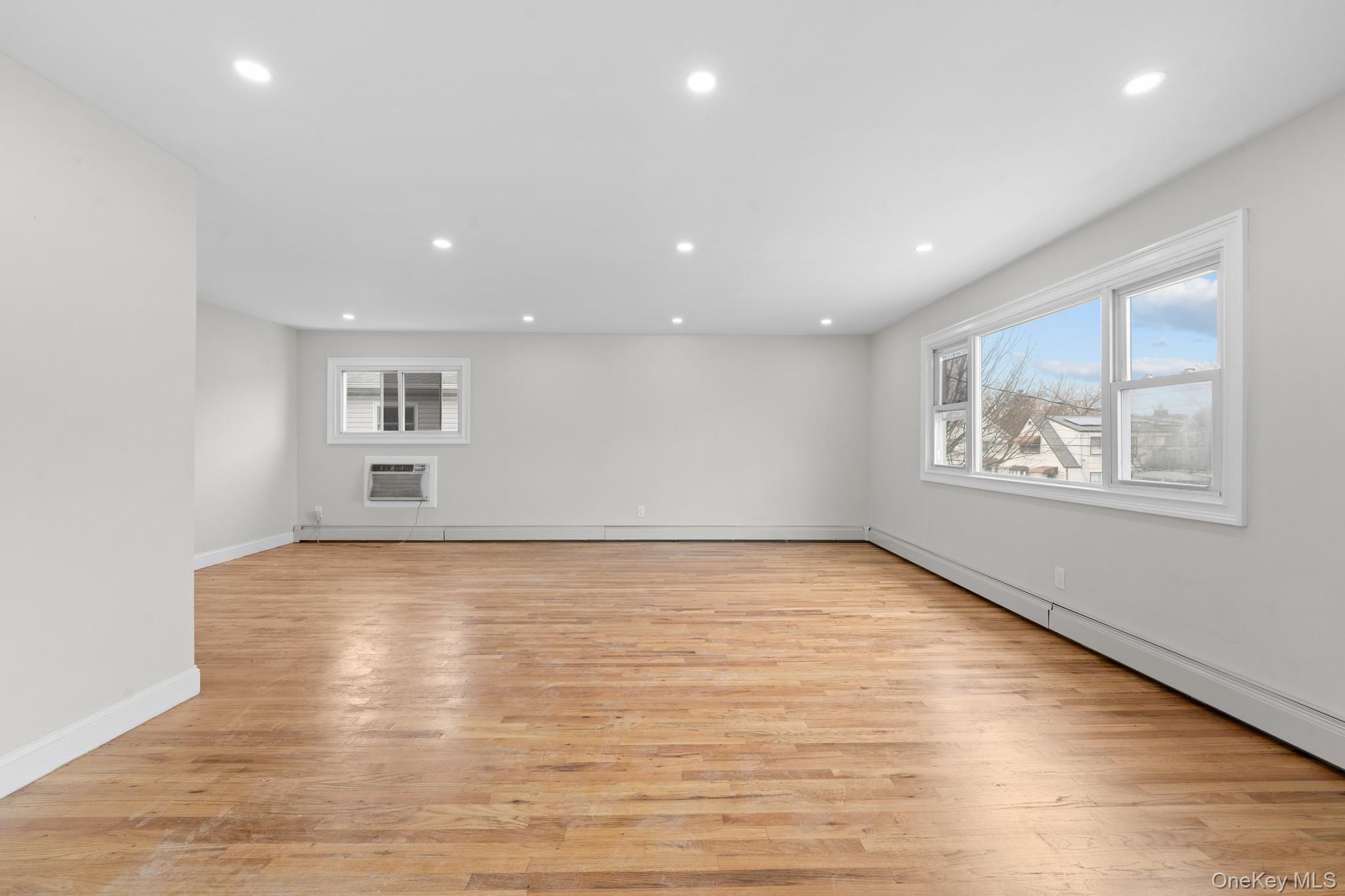 Single Family 255th  Queens, NY 11422, MLS-945880-7