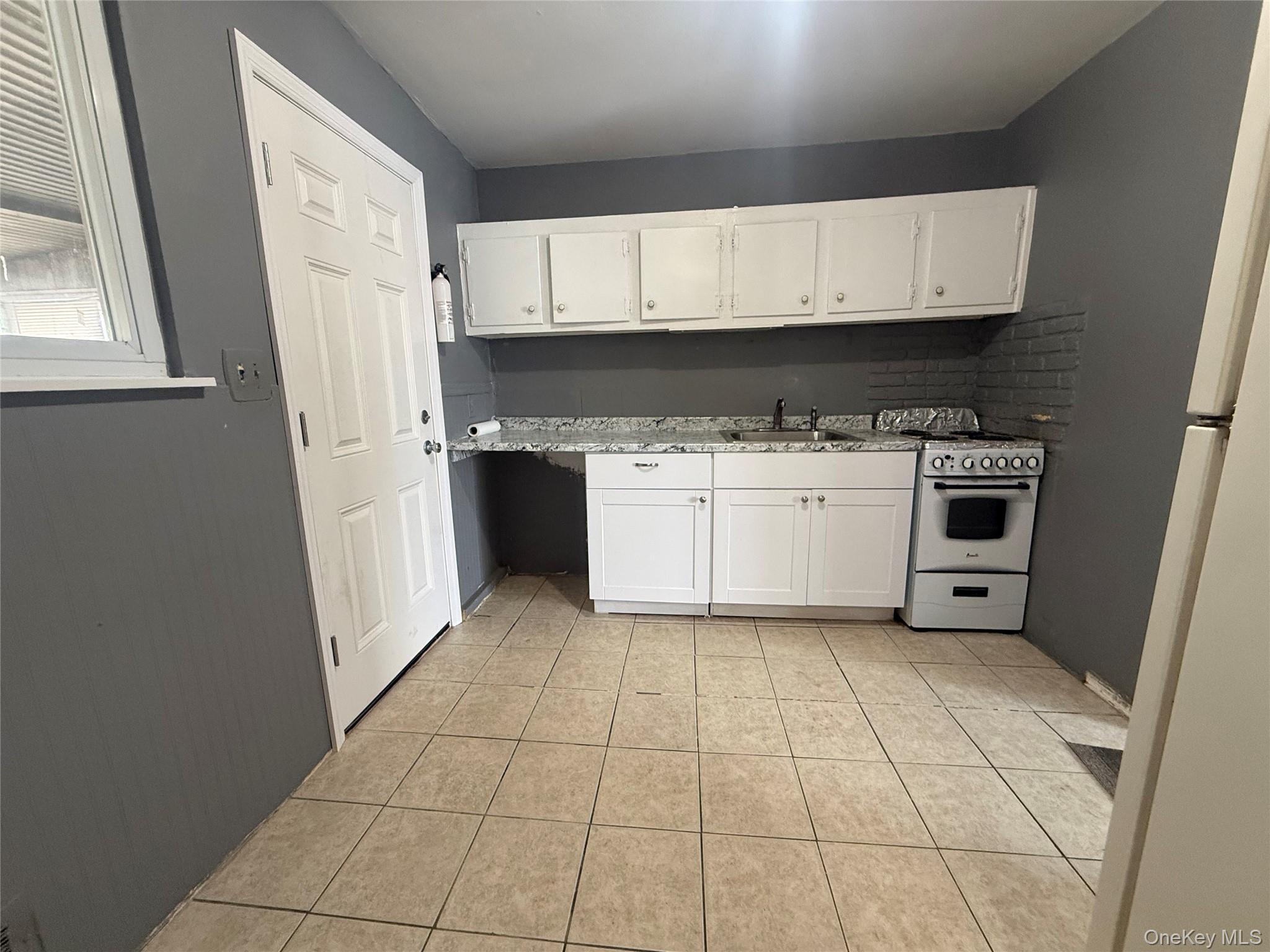 Single Family Eagle  Suffolk County, NY 11763, MLS-945906-10