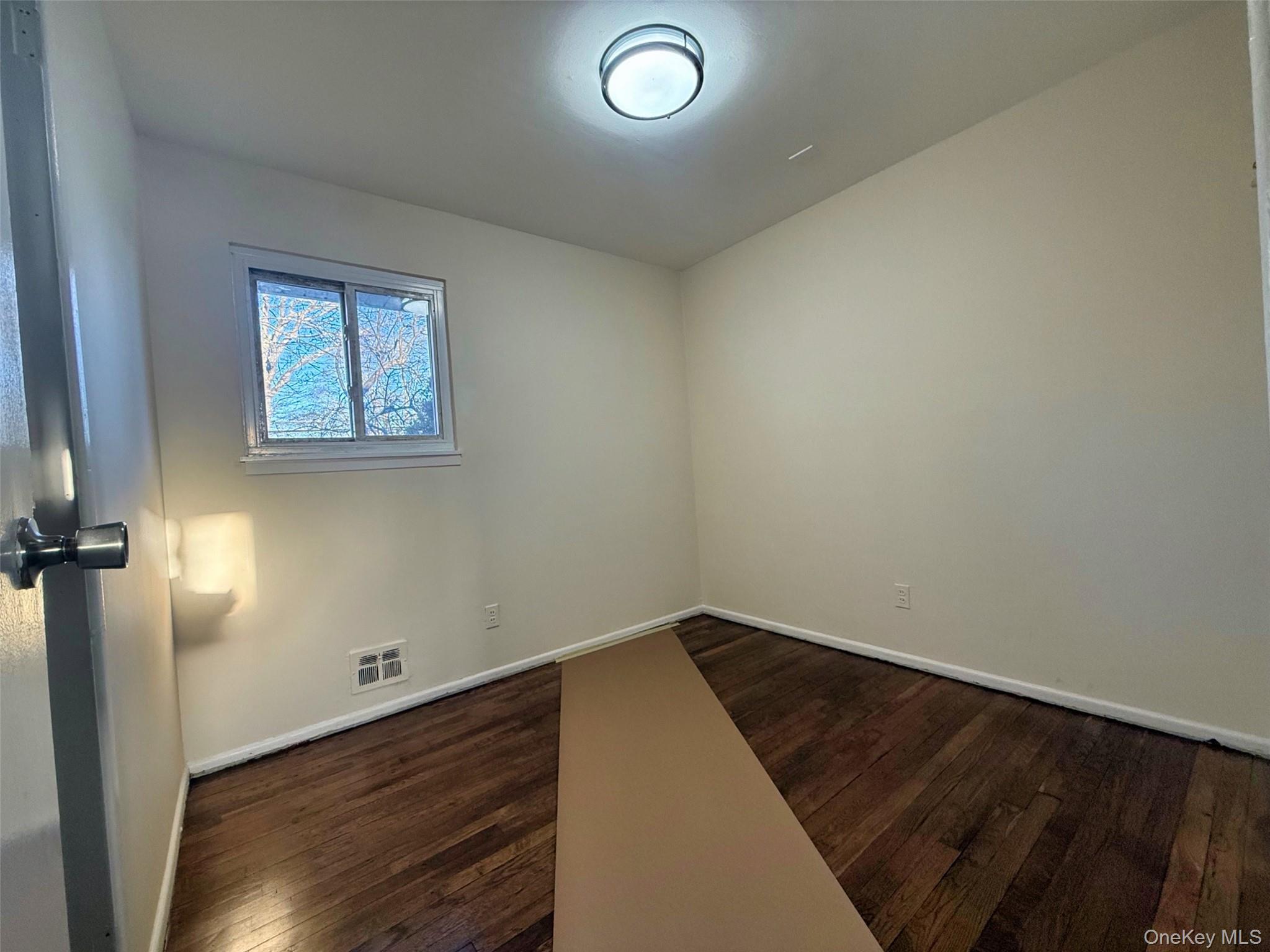 Single Family Eagle  Suffolk County, NY 11763, MLS-945906-23