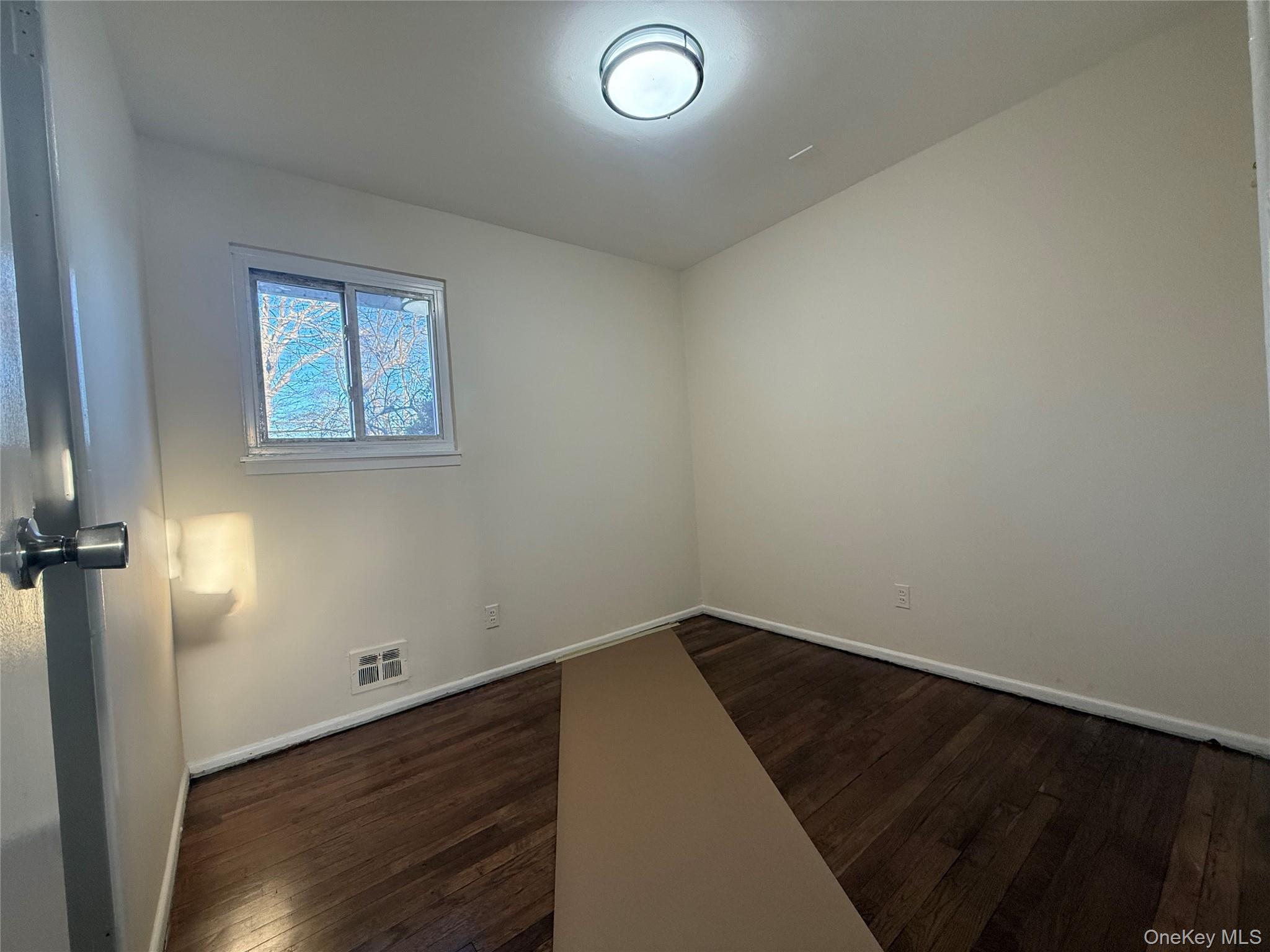 Single Family Eagle  Suffolk County, NY 11763, MLS-945906-26