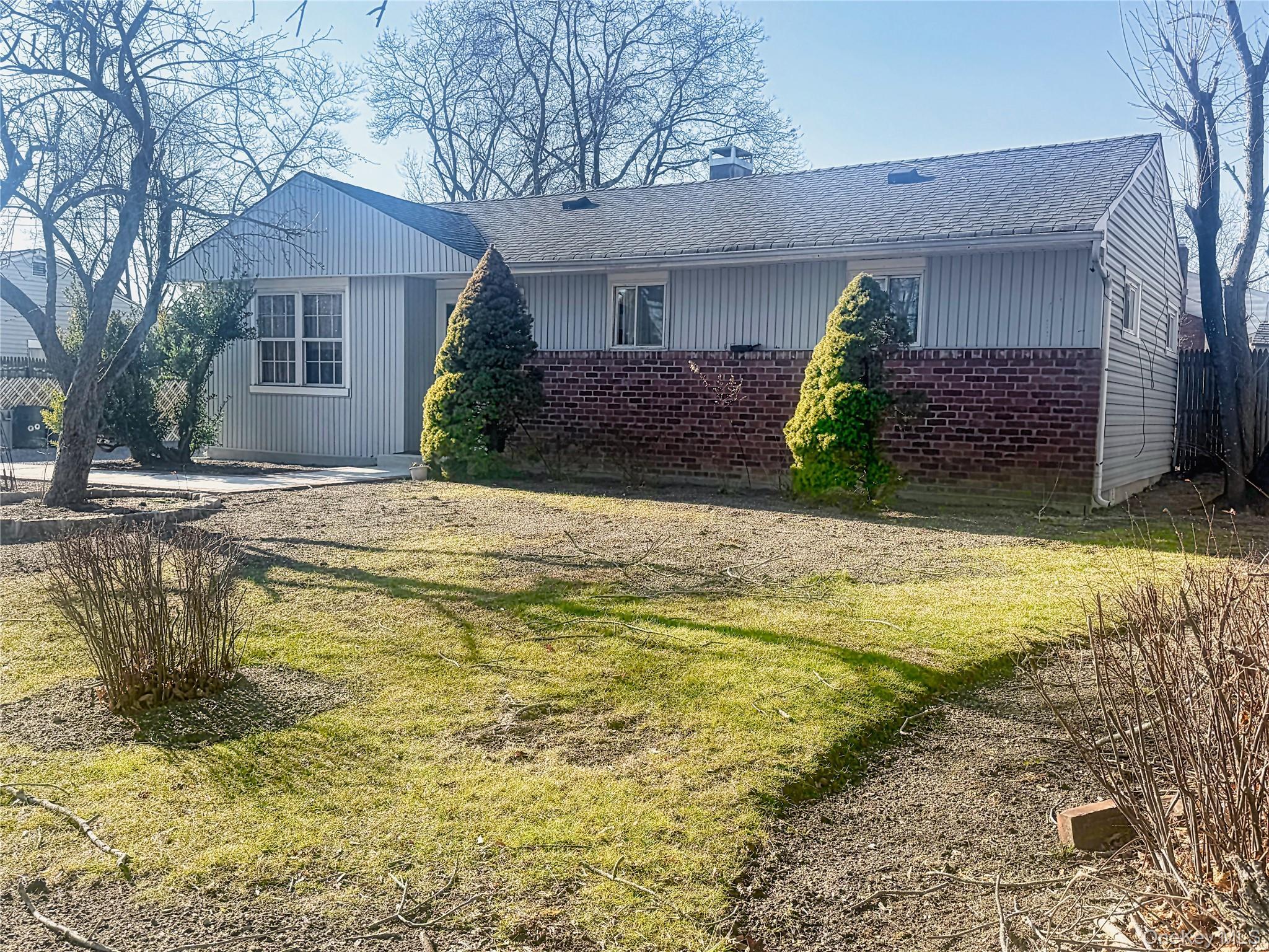 Single Family Eagle  Suffolk County, NY 11763, MLS-945906-42