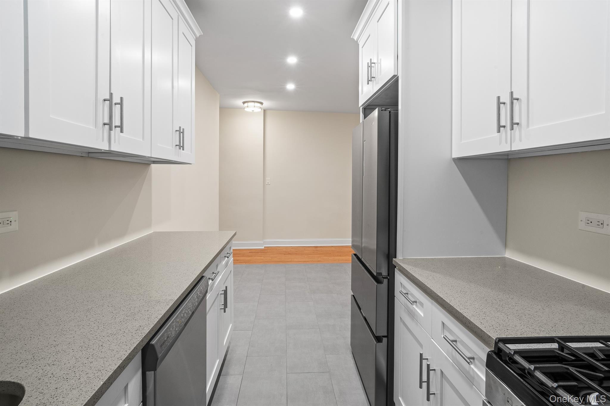 Coop 73rd  Queens, NY 11375, MLS-945909-4