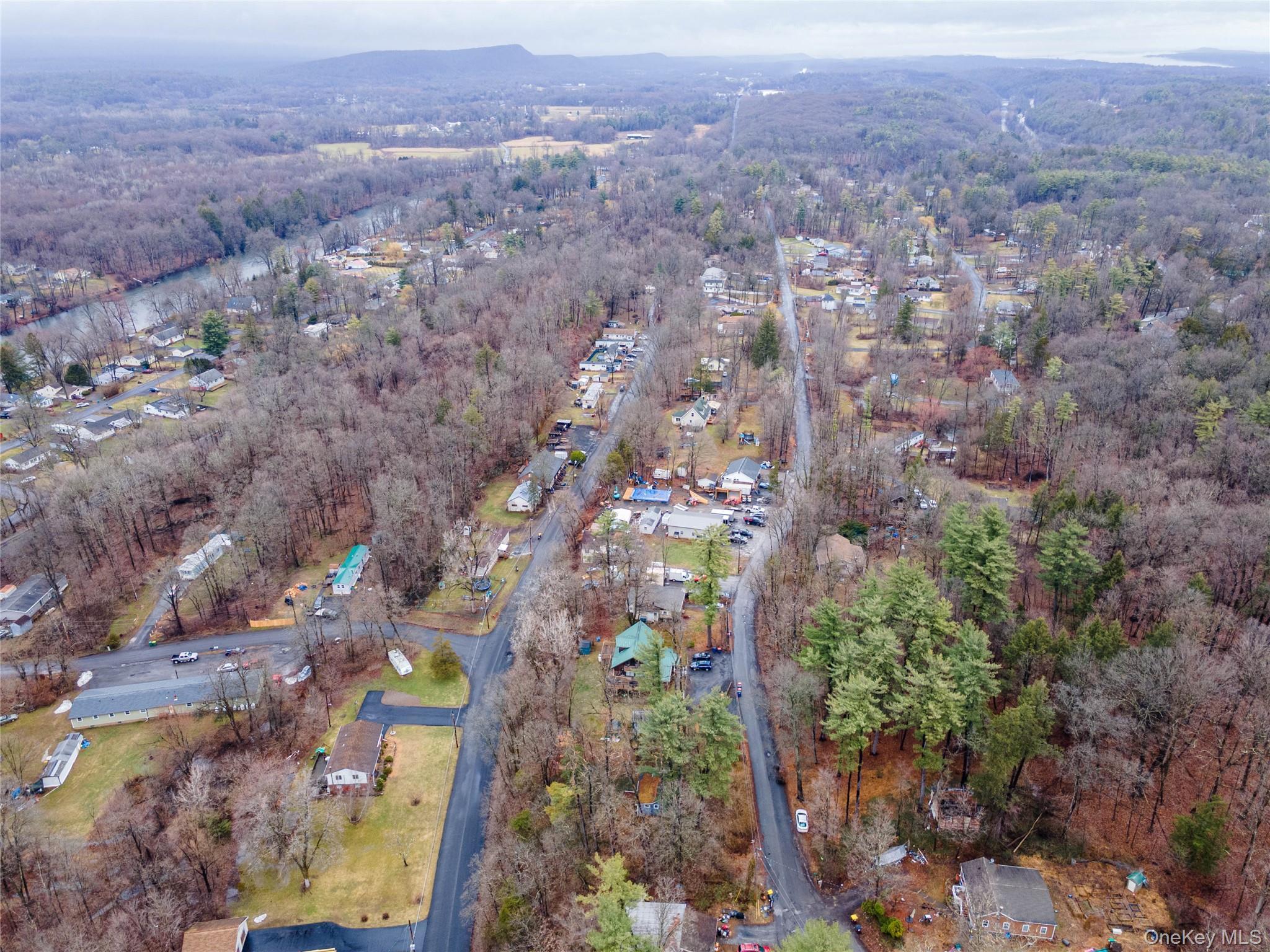 Single Family South  Ulster County, NY 12477, MLS-945933-7