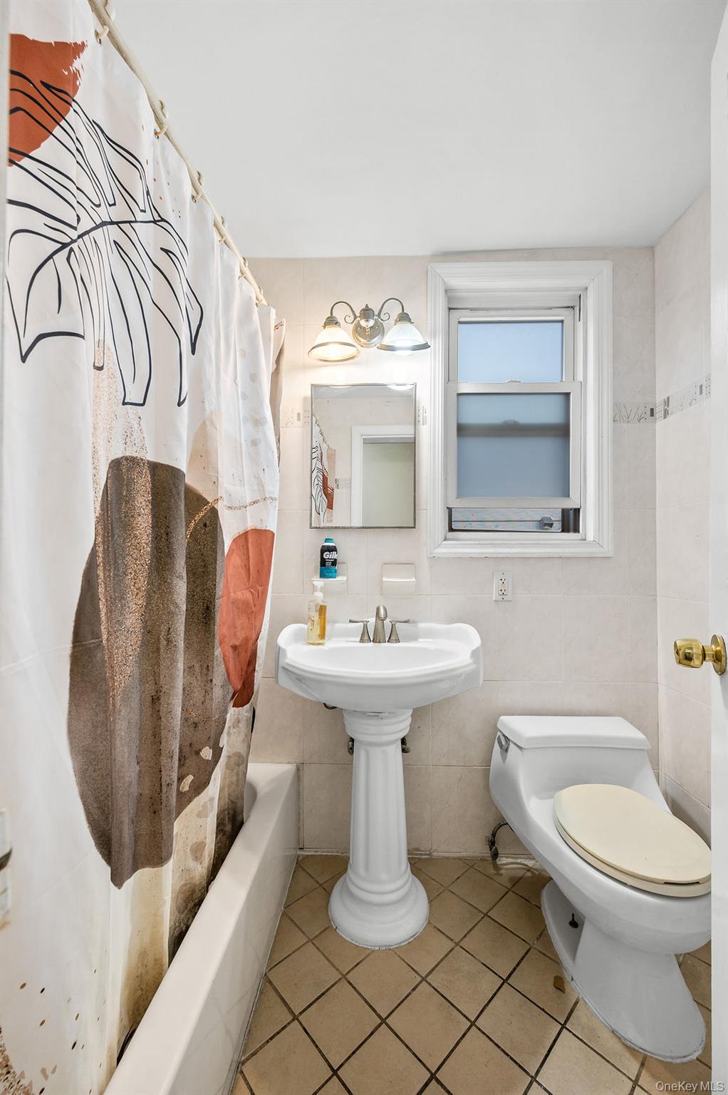 Single Family Humphreys Queens, NY 11369, MLS-945941-23