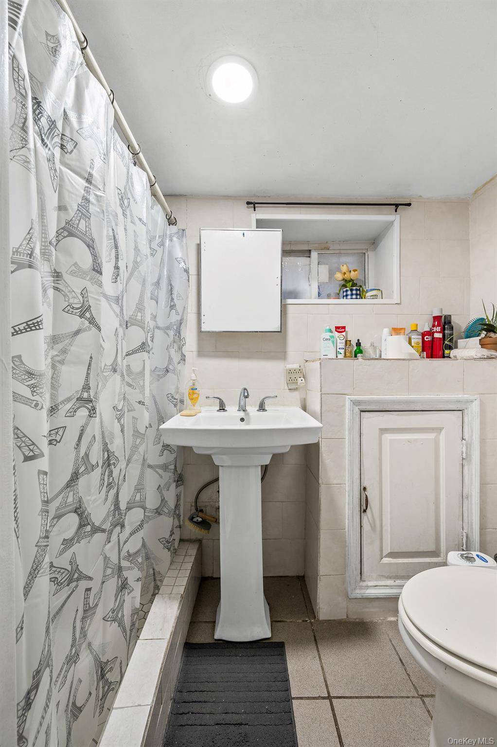 Single Family Humphreys Queens, NY 11369, MLS-945941-29