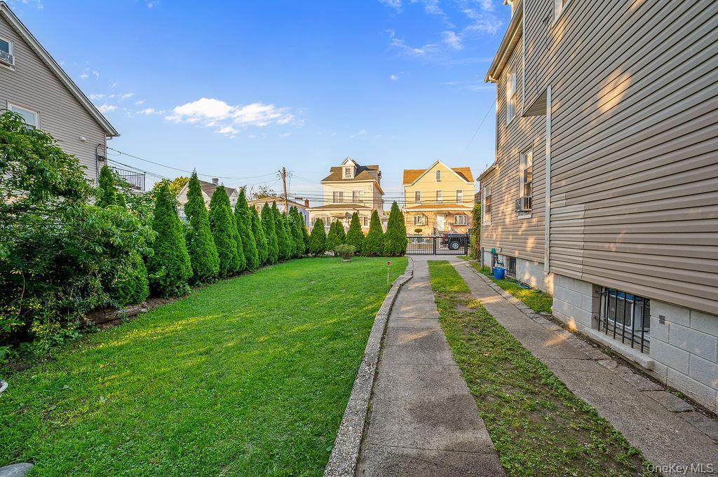 Single Family Humphreys Queens, NY 11369, MLS-945941-7