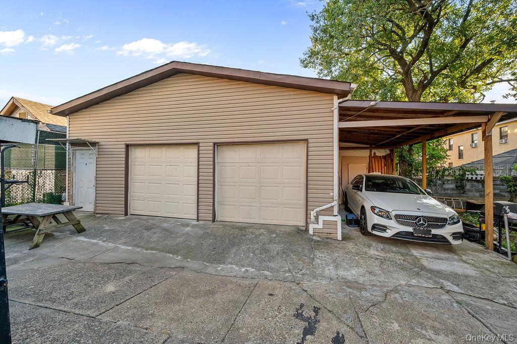 Single Family Humphreys Queens, NY 11369, MLS-945941-8