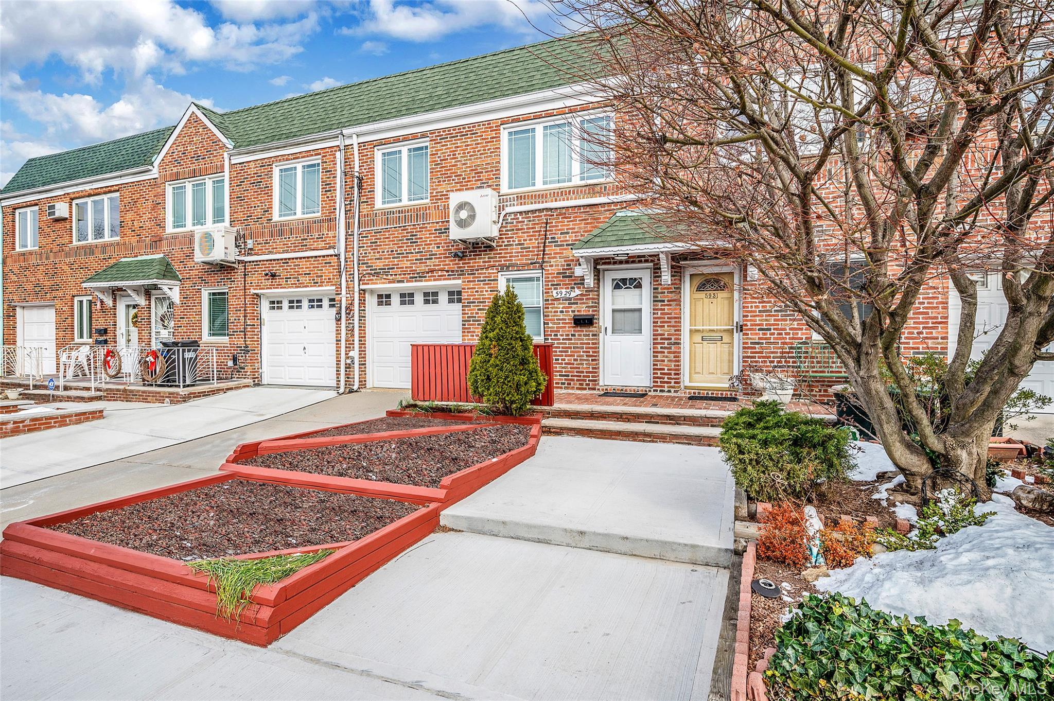 Single Family 70th  Queens, NY 11378, MLS-945960-2