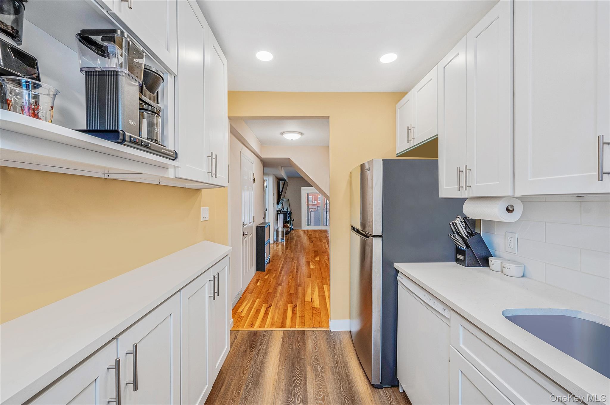 Single Family 70th  Queens, NY 11378, MLS-945960-7