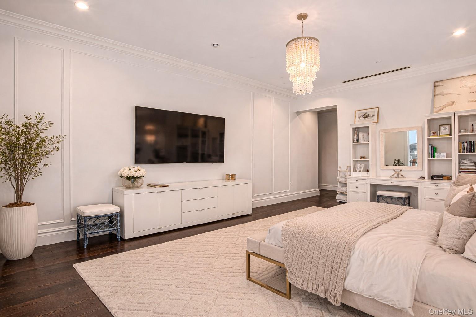 Condo Royal  Nassau County, NY 11040, MLS-945970-4