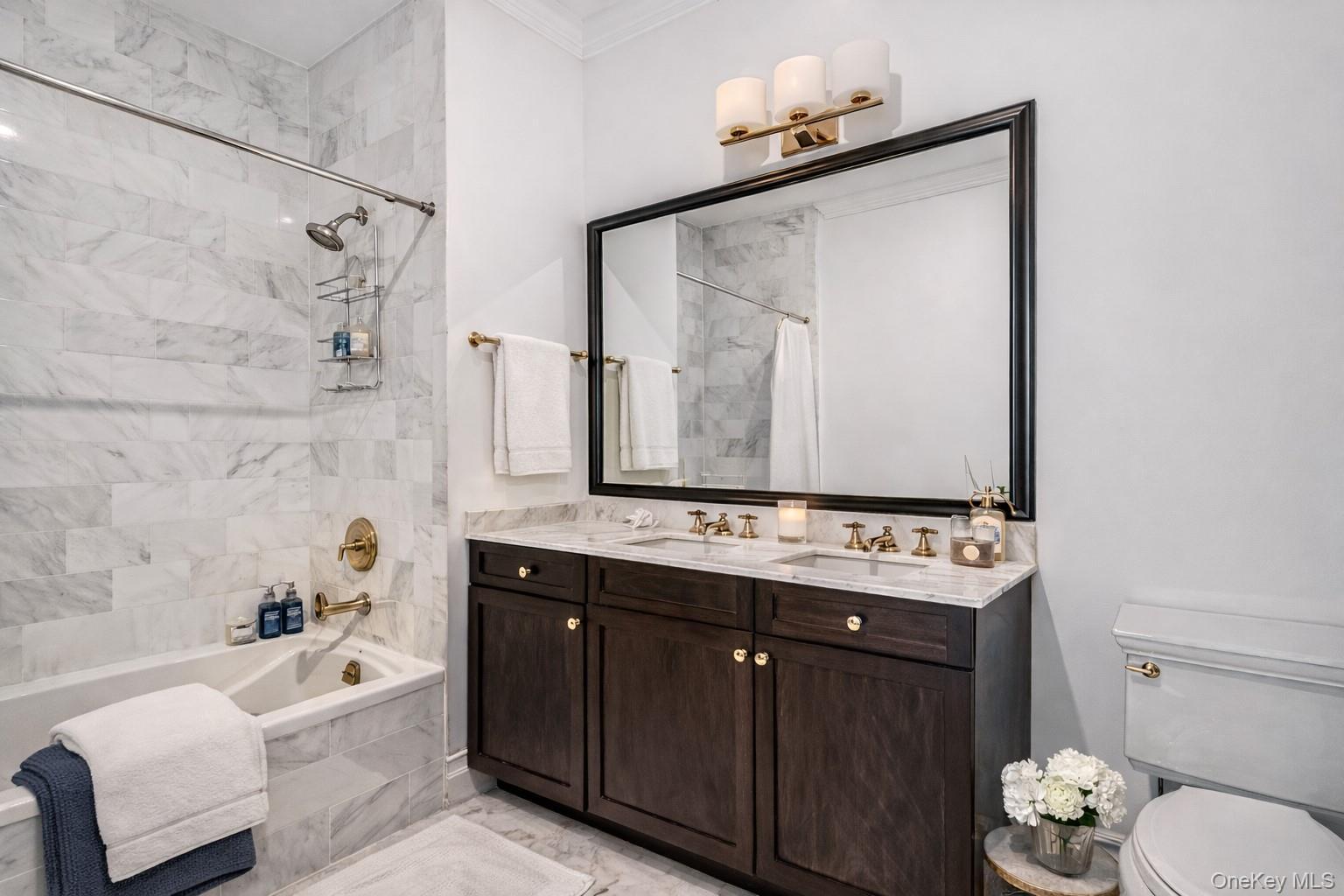 Condo Royal  Nassau County, NY 11040, MLS-945970-7