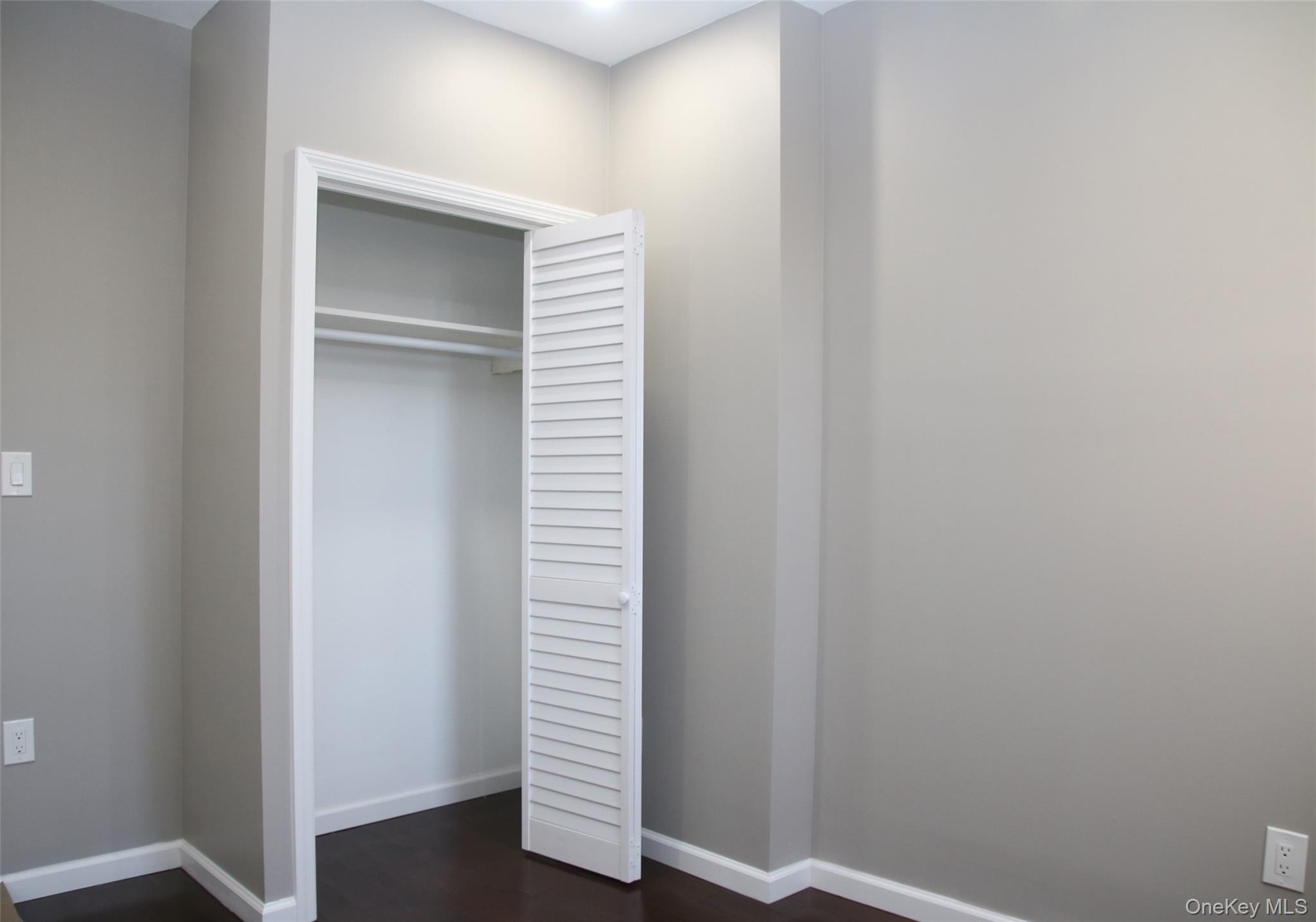 Single Family 95  Brooklyn, NY 11236, MLS-946003-9