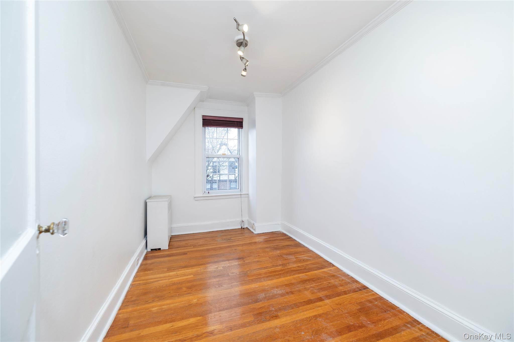 Single Family Exeter  Queens, NY 11375, MLS-946011-11