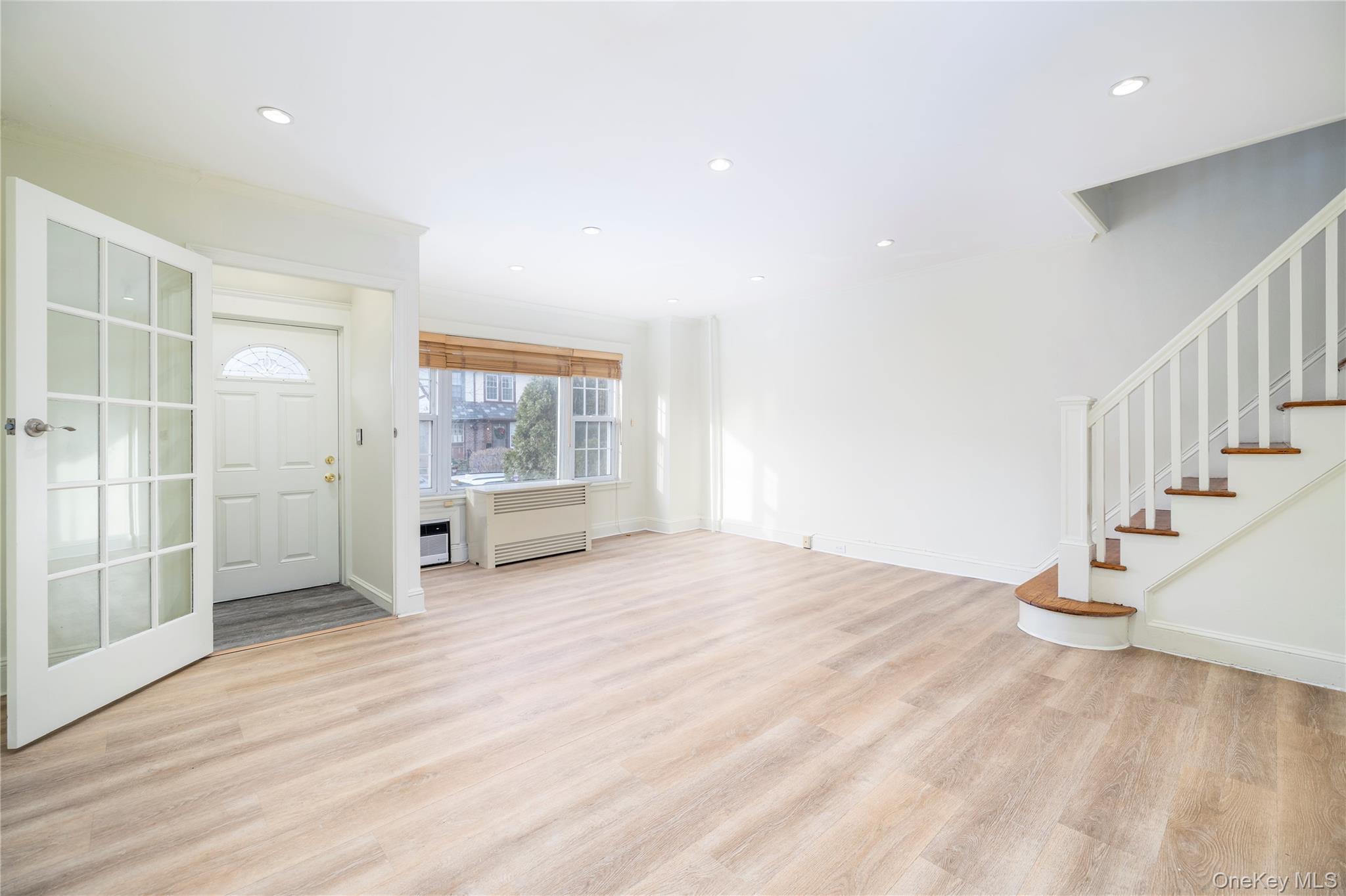 Single Family Exeter  Queens, NY 11375, MLS-946011-3