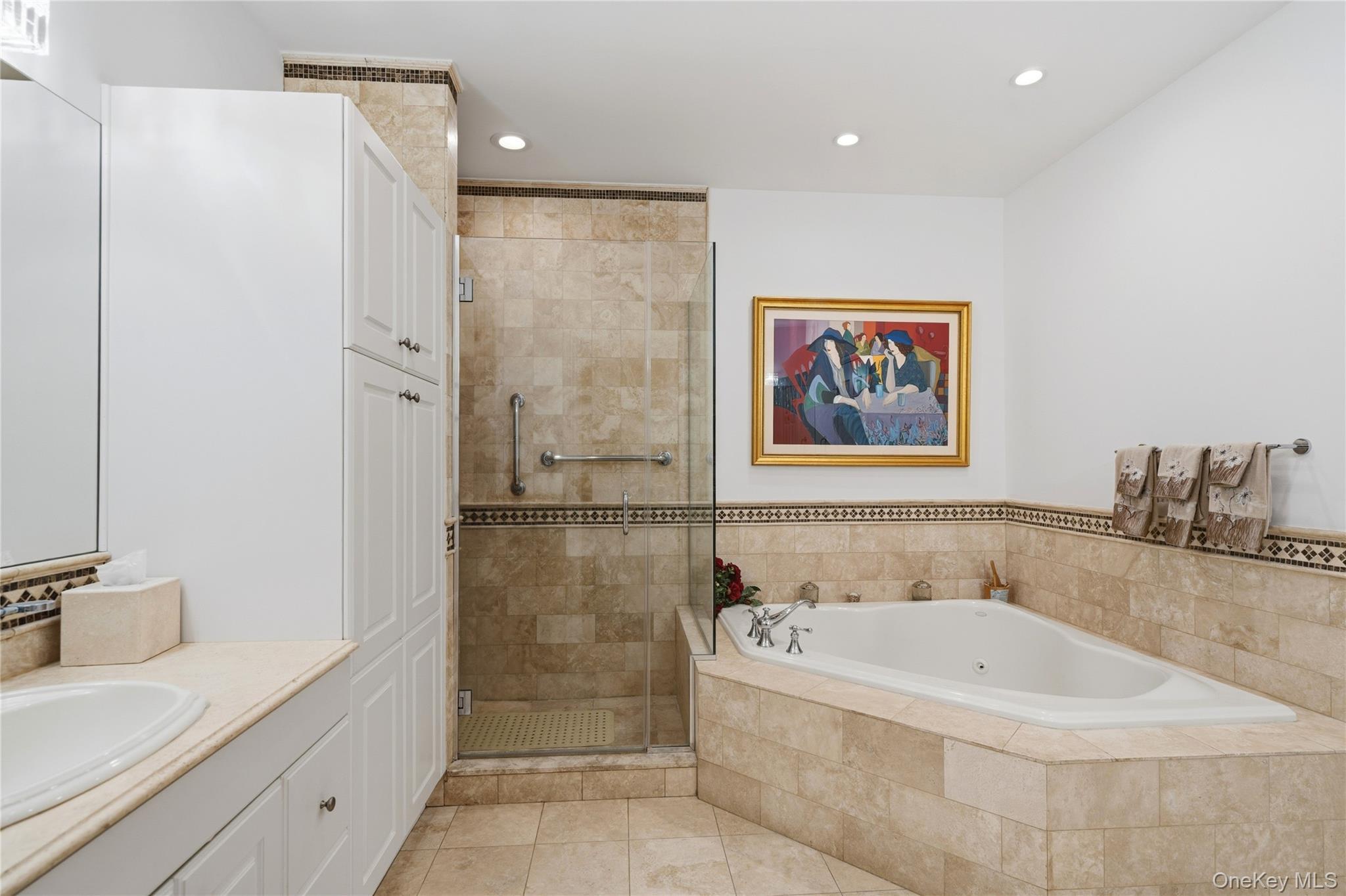 Condo Hathaway  Nassau County, NY 11030, MLS-946048-15