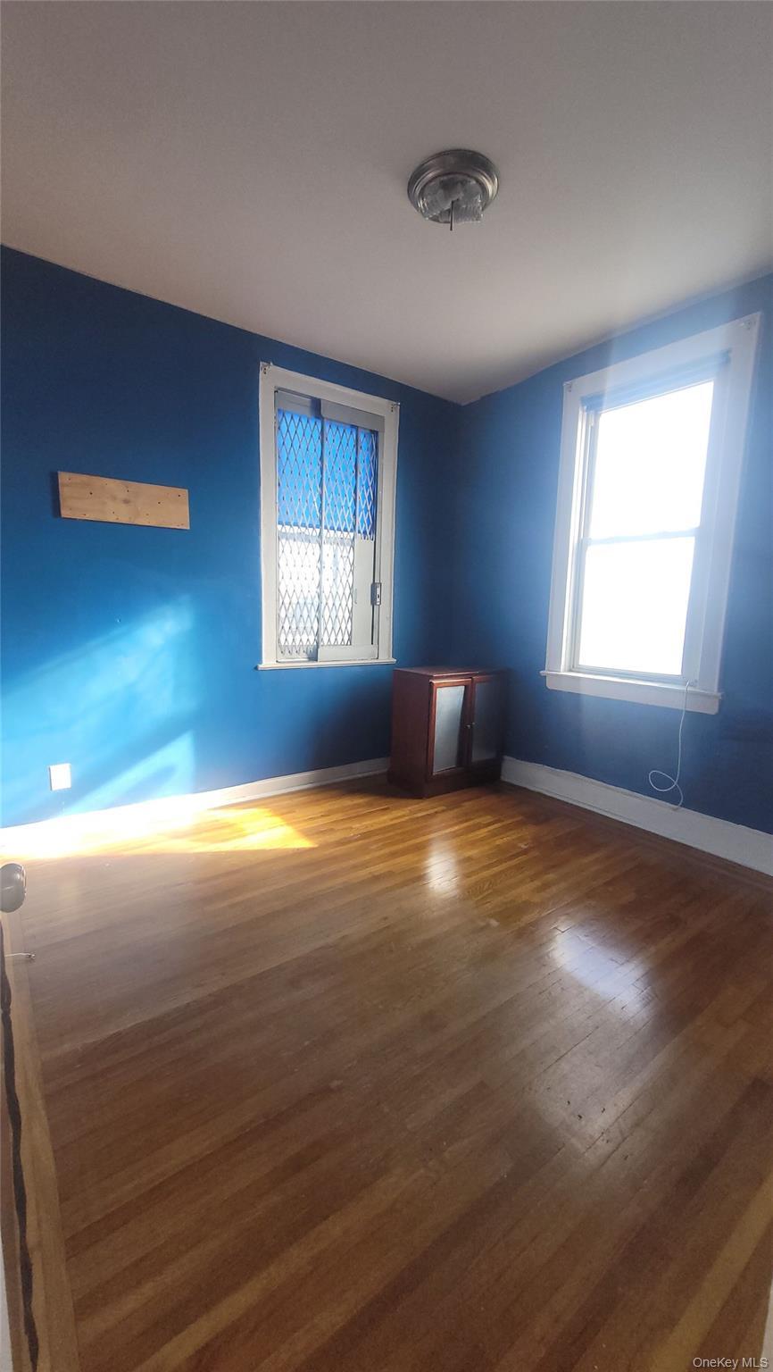 Single Family Yates  Bronx, NY 10469, MLS-946056-13