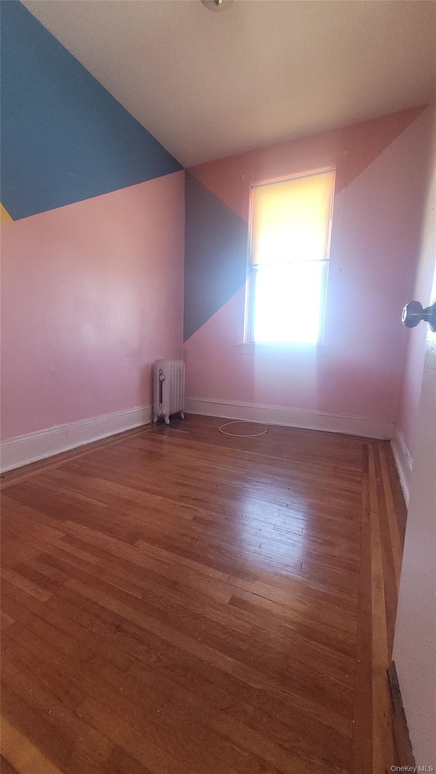 Single Family Yates  Bronx, NY 10469, MLS-946056-14