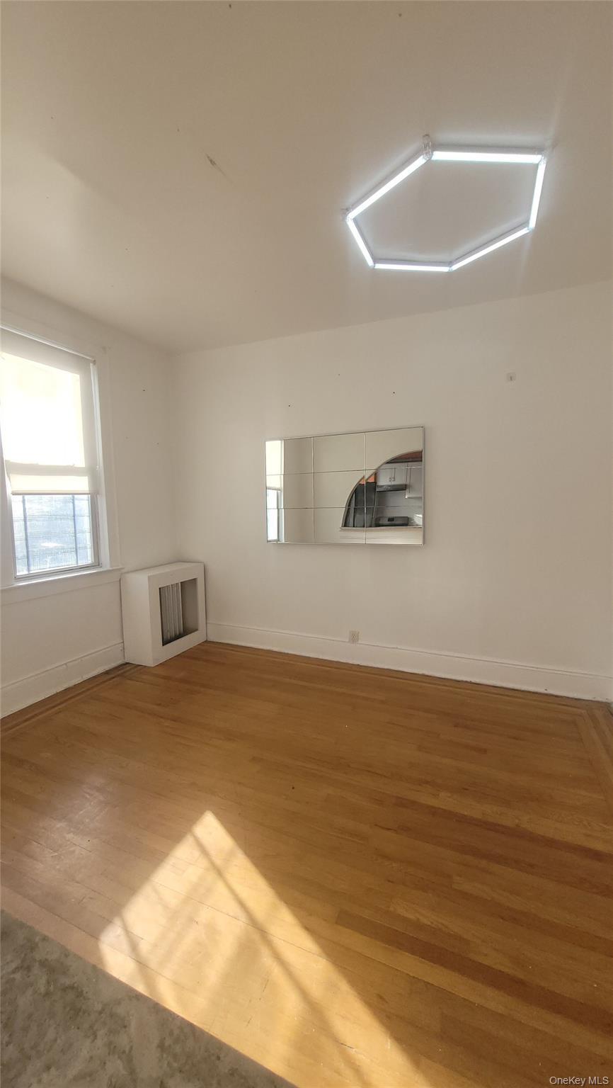 Single Family Yates  Bronx, NY 10469, MLS-946056-22