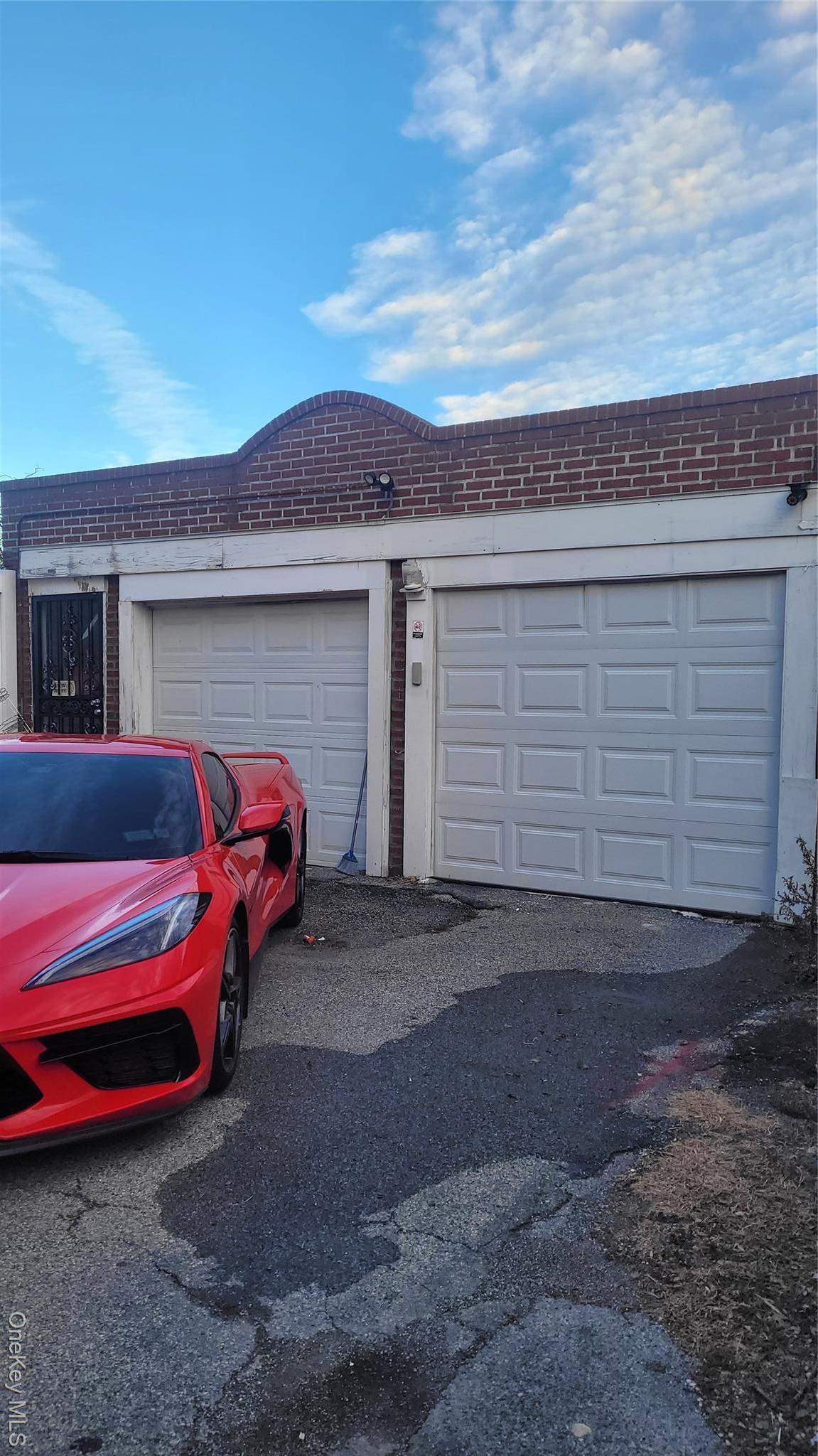 Single Family Yates  Bronx, NY 10469, MLS-946056-3