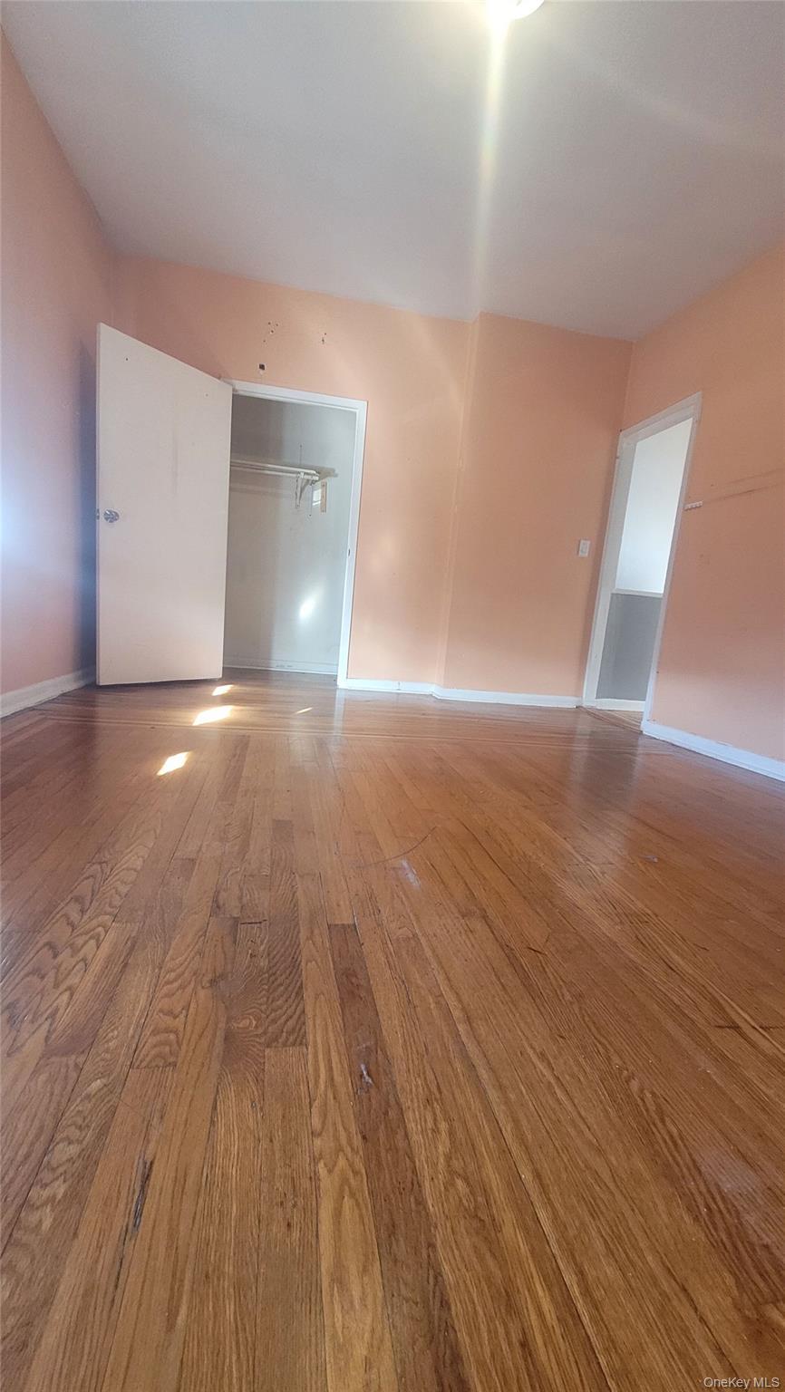 Single Family Yates  Bronx, NY 10469, MLS-946056-7