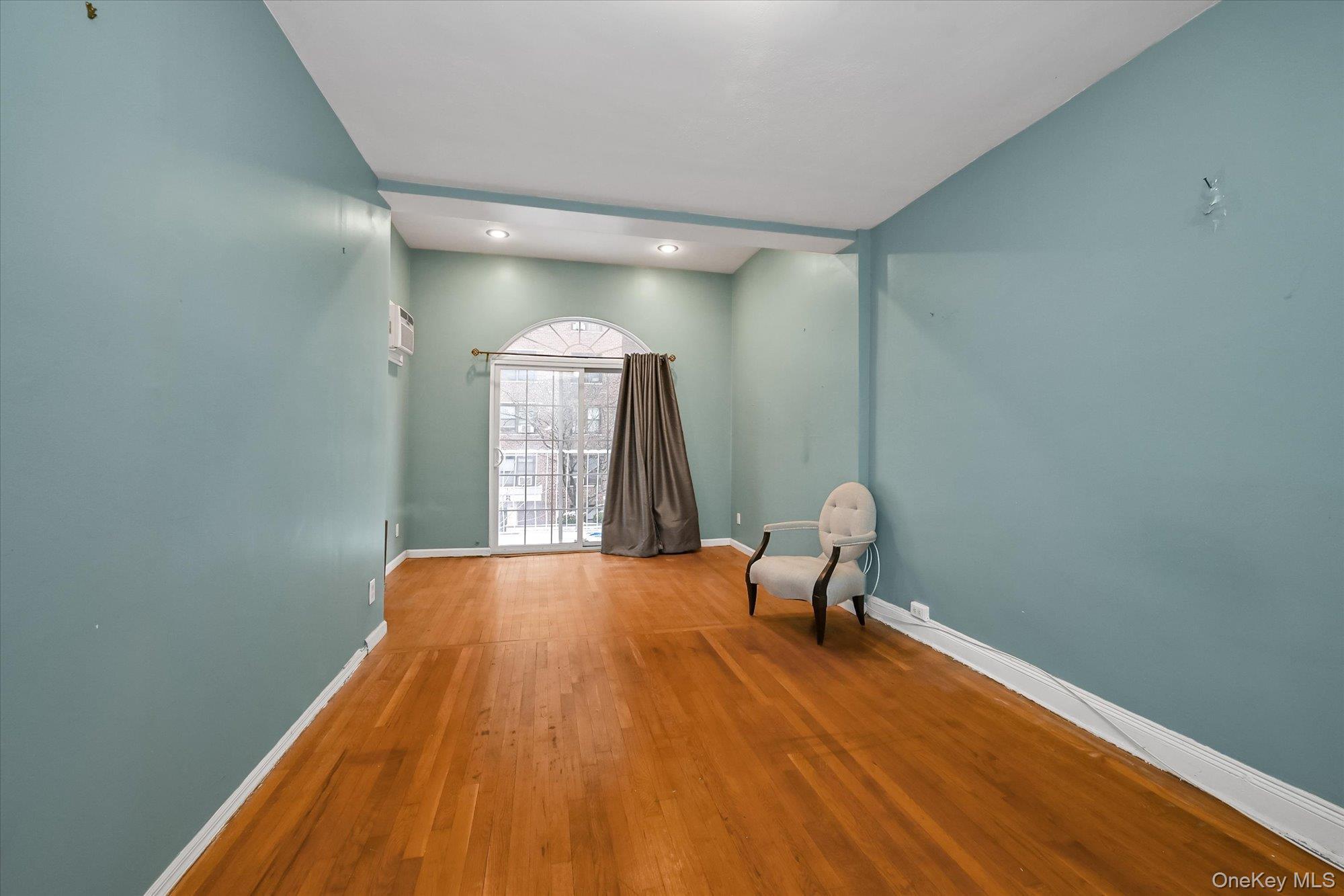 Single Family 67th  Queens, NY 11374, MLS-946066-11