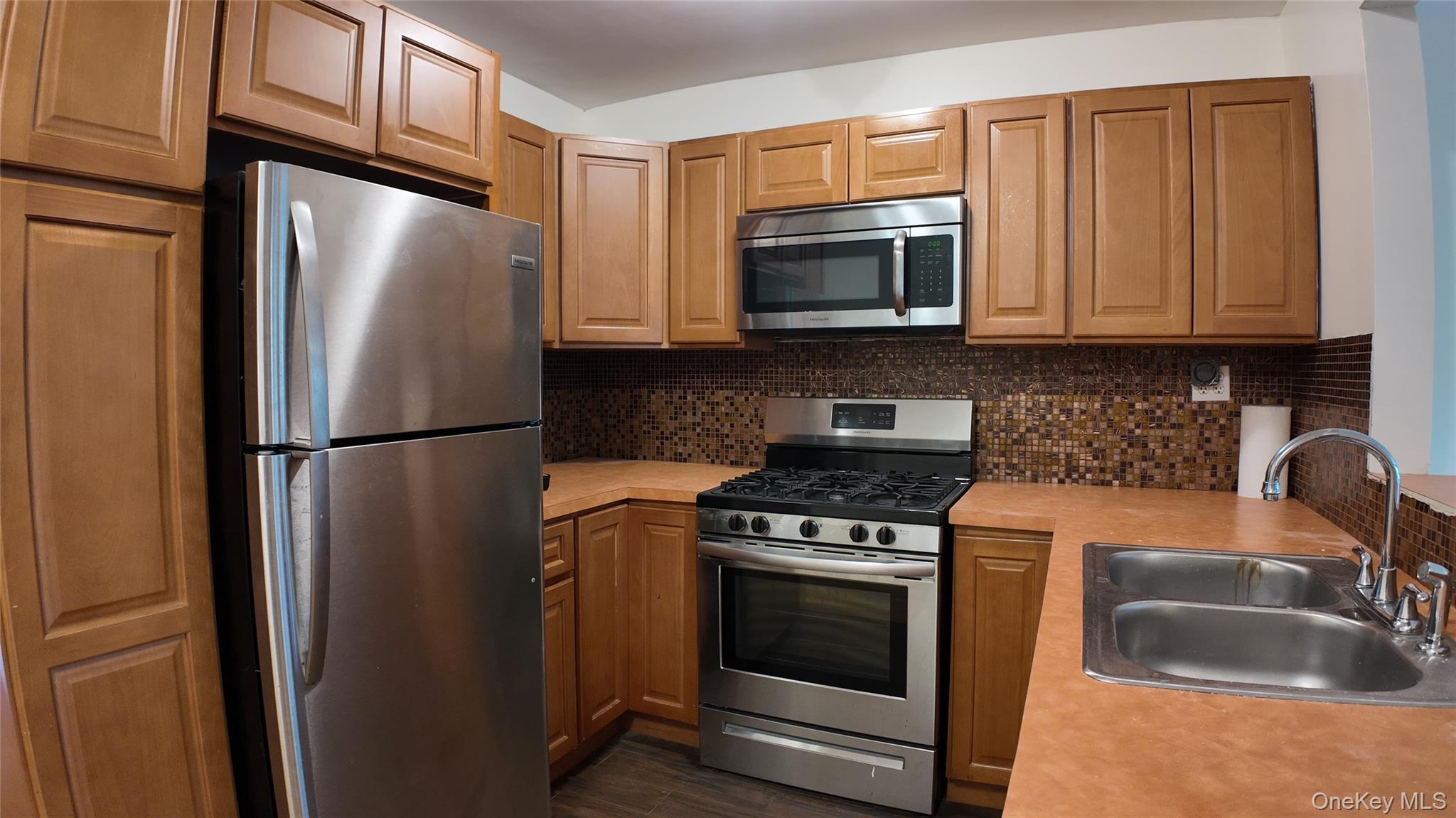 Apartment Screvin Bronx, NY 10473, MLS-946147-2