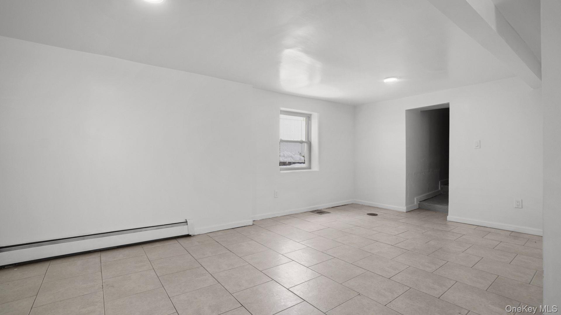 Single Family Hunter  Bronx, NY 10475, MLS-946154-15