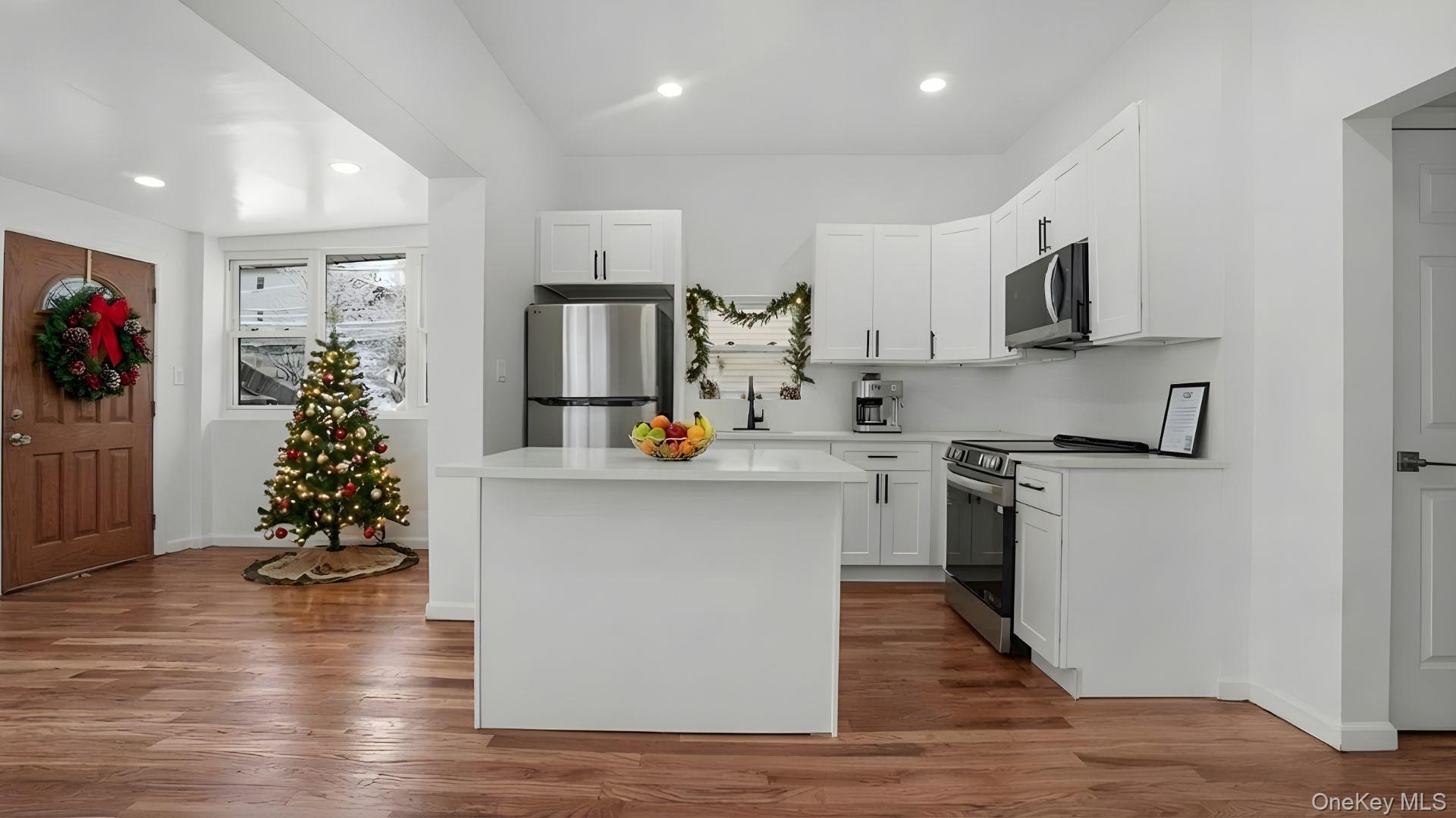 Single Family Hunter  Bronx, NY 10475, MLS-946154-3