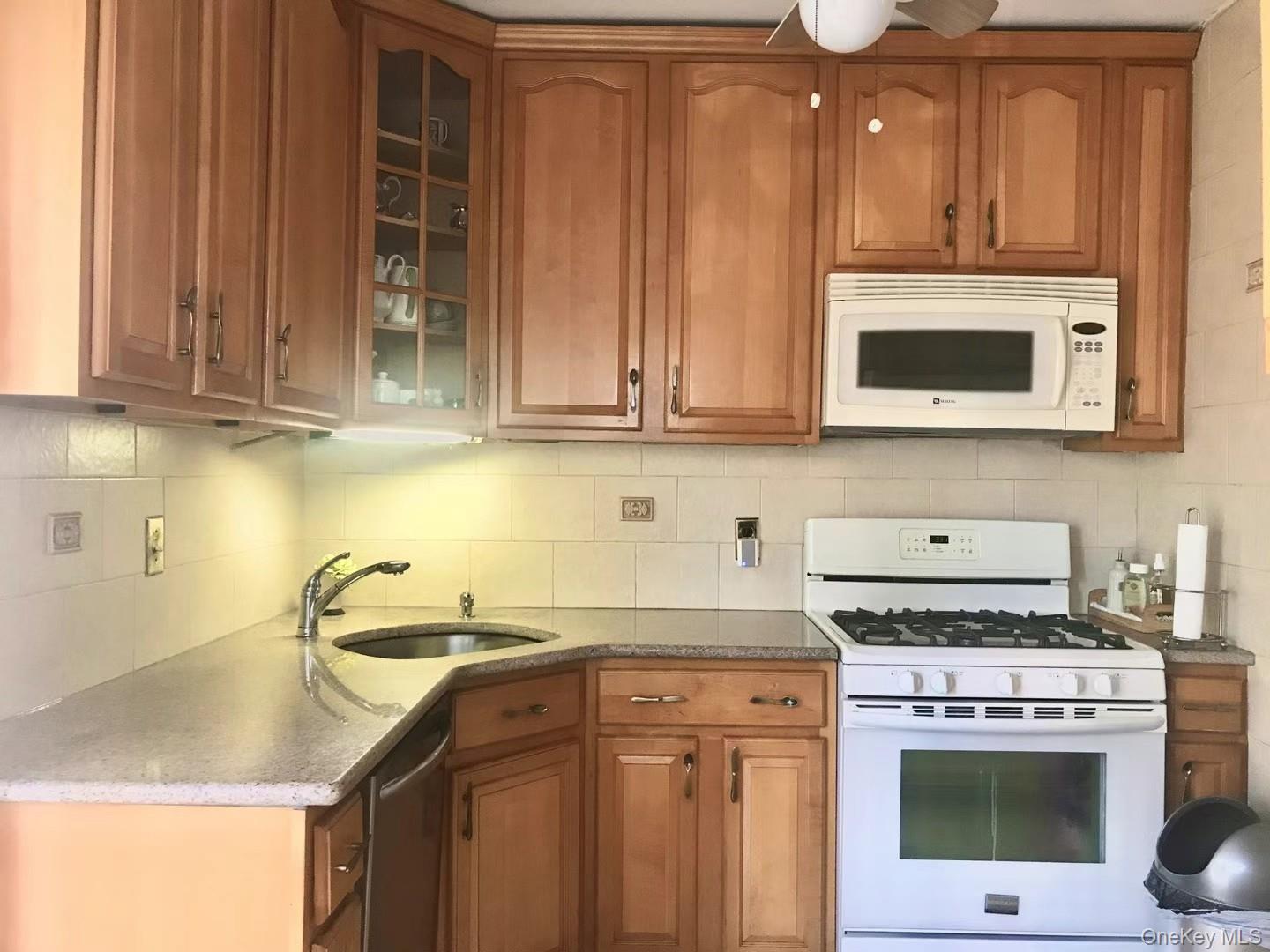 Single Family 34th  Queens, NY 11361, MLS-946162-3