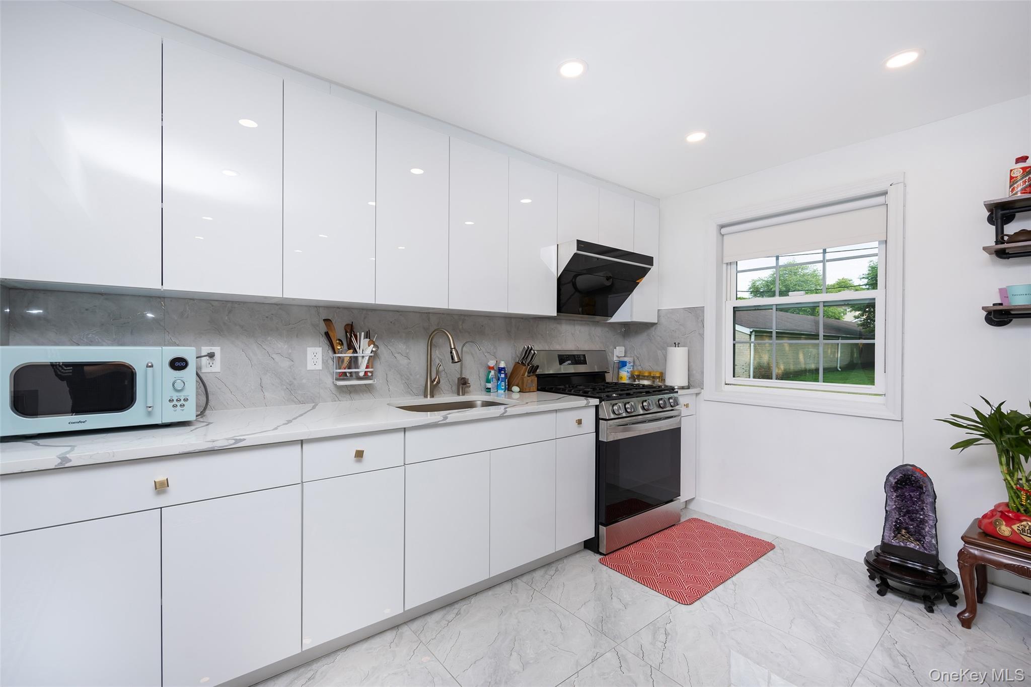 Coop 65th  Queens, NY 11364, MLS-946163-12