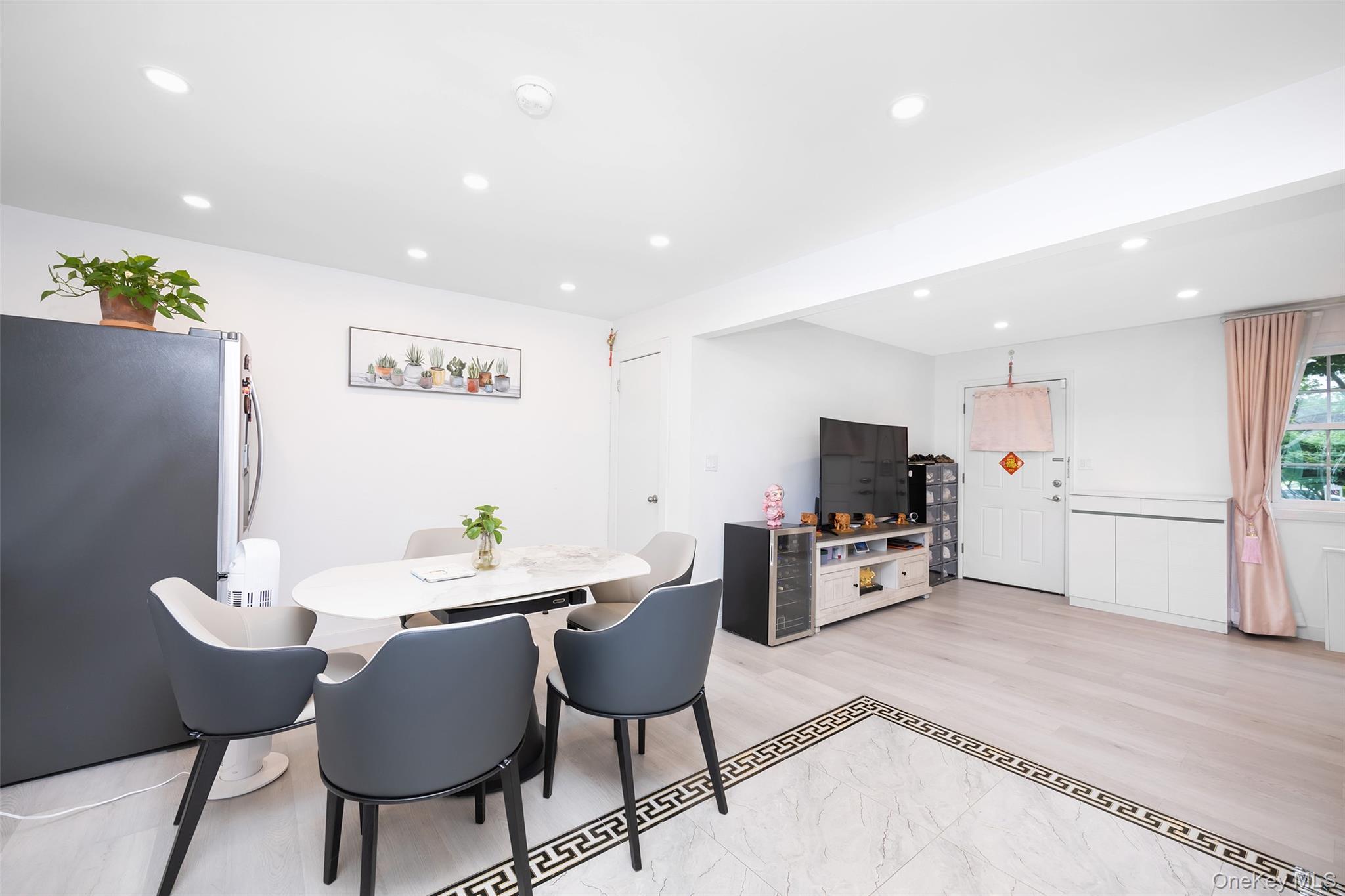 Coop 65th  Queens, NY 11364, MLS-946163-13