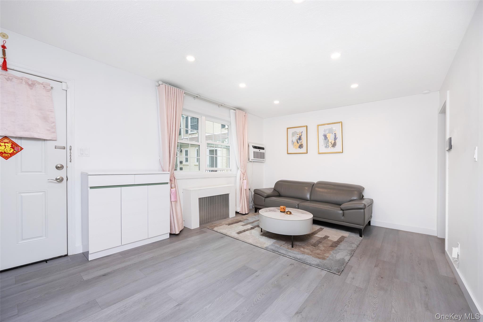 Coop 65th  Queens, NY 11364, MLS-946163-3