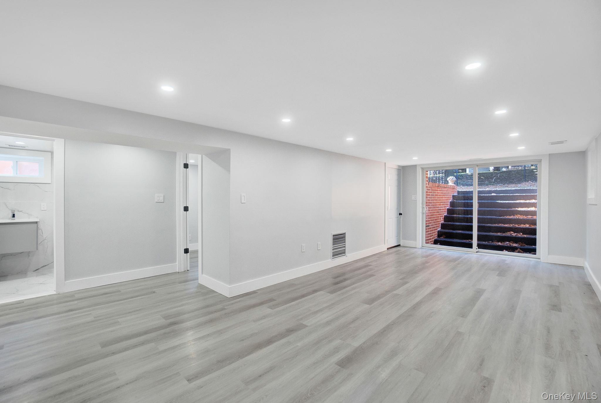 Single Family 244th  Queens, NY 11362, MLS-946181-22