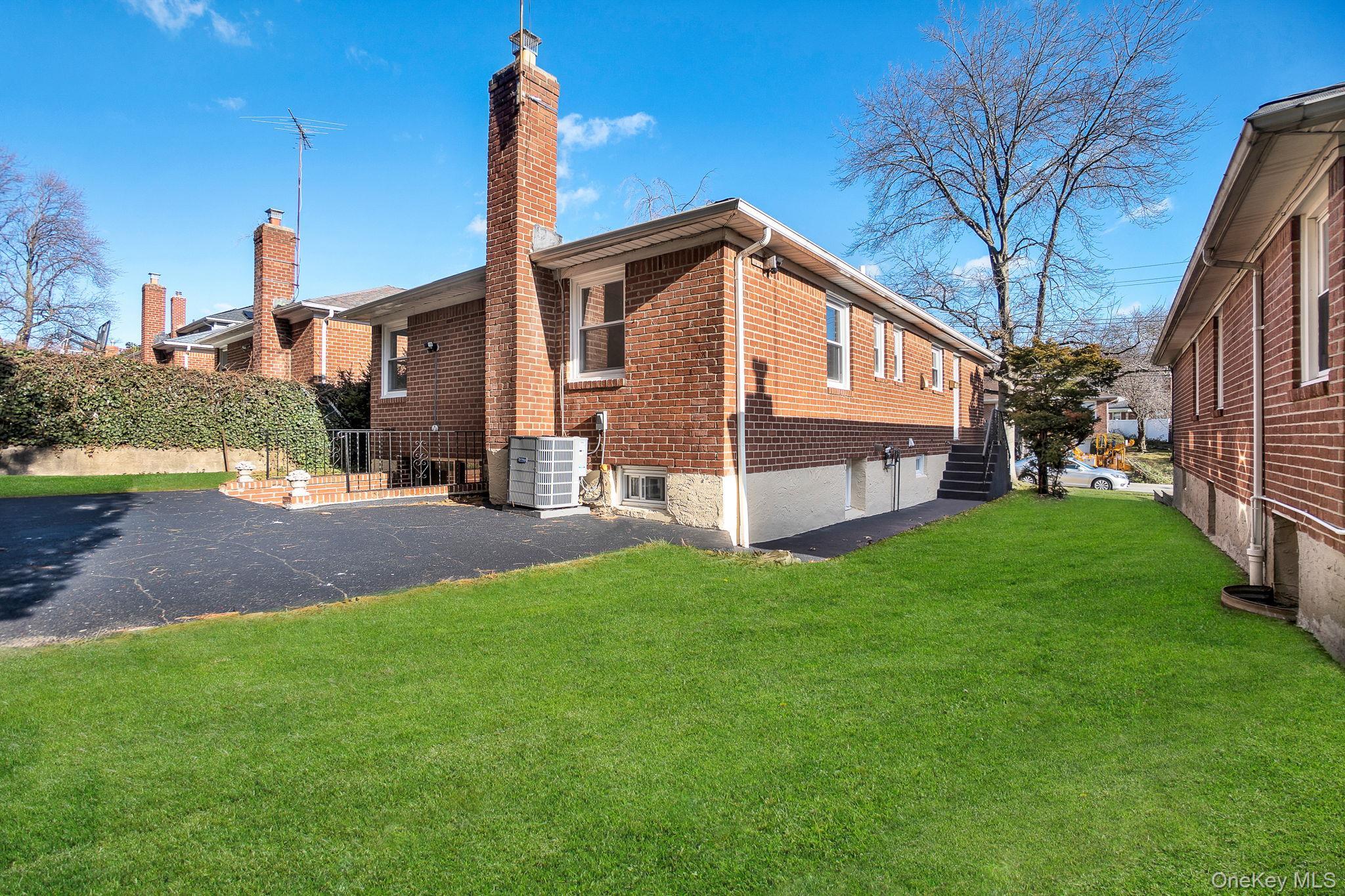 Single Family 244th  Queens, NY 11362, MLS-946181-30